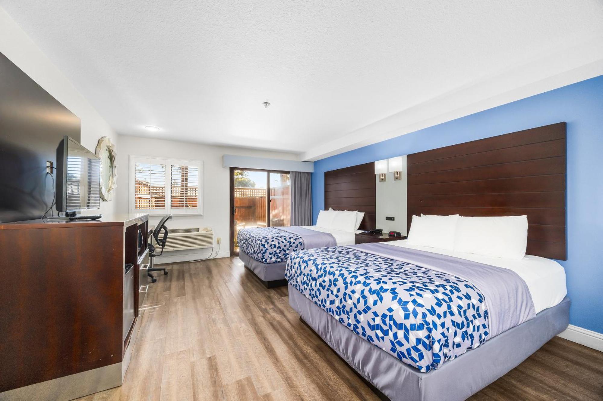 Standard Queen Room Two Queen Beds