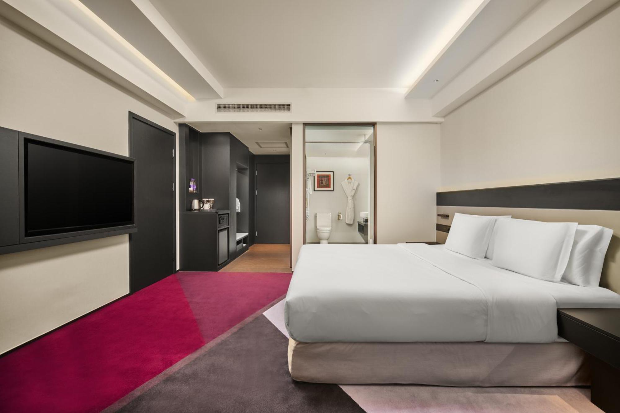 Standard King Room