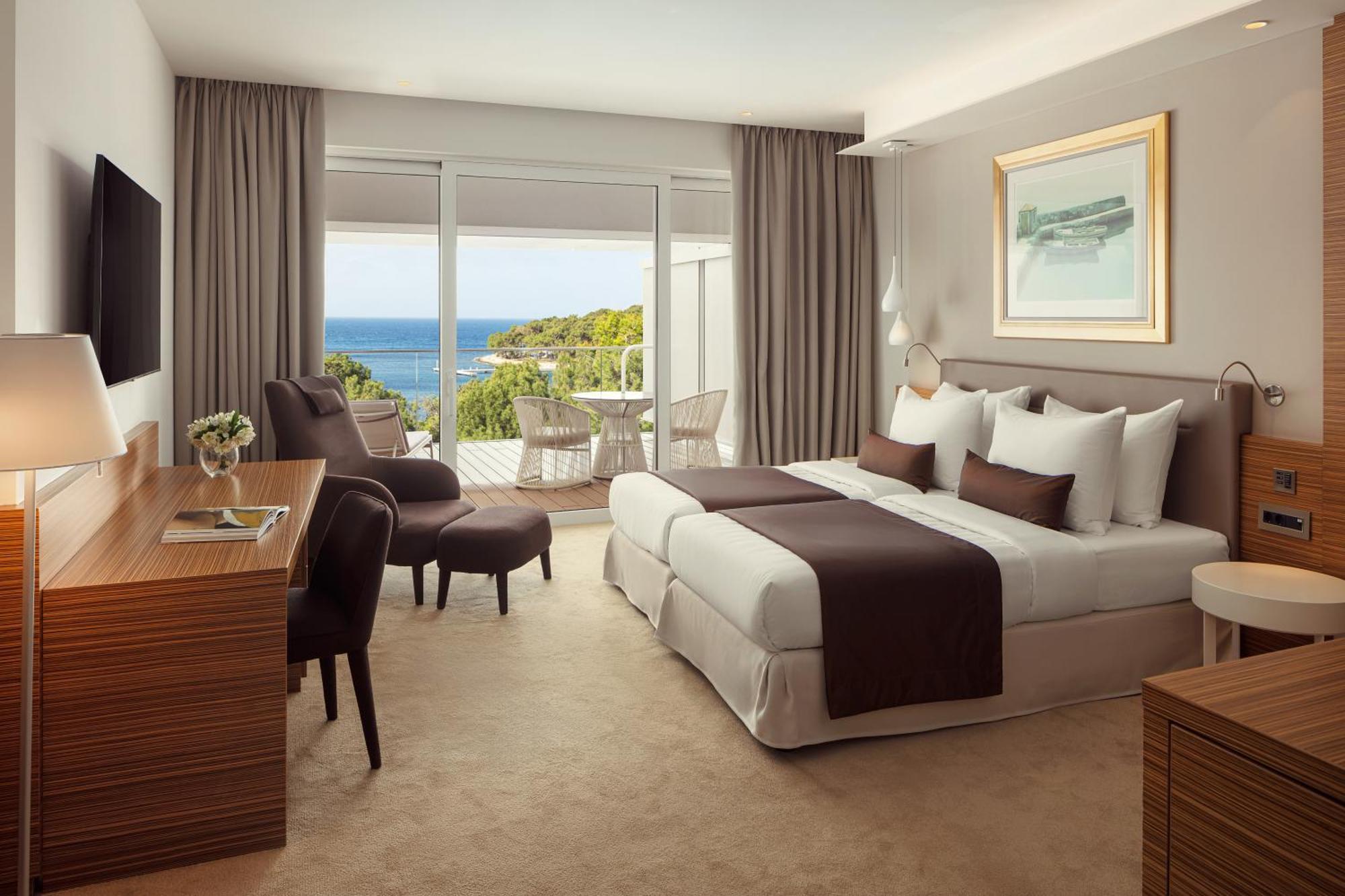 Premium Double Room Balcony Sea Side