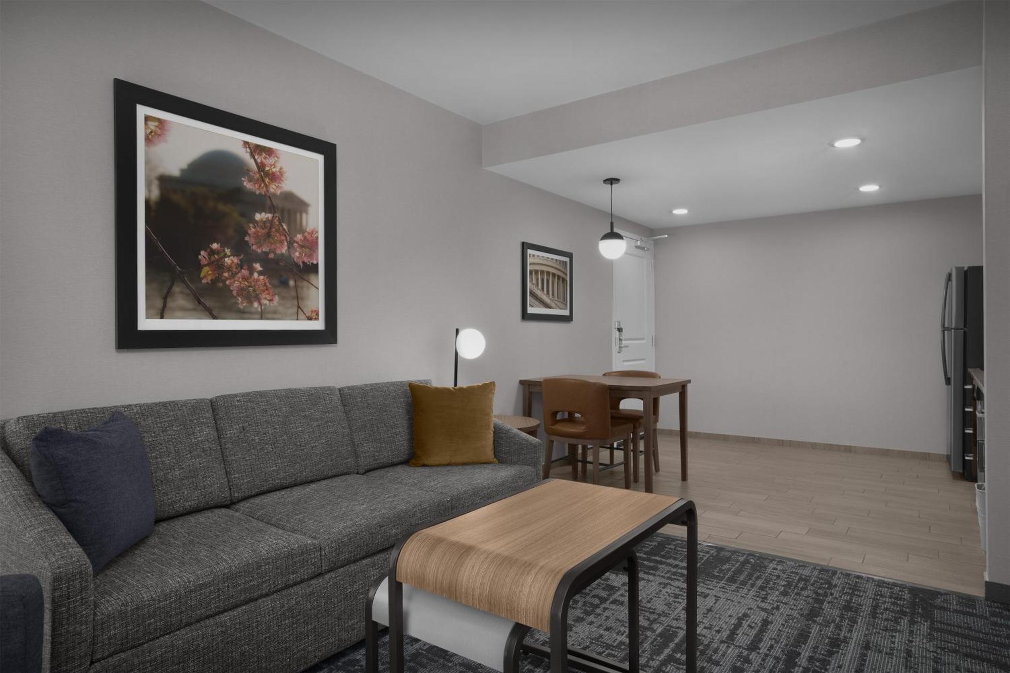 King Studio Suite Hearing Access or Non-Smoking