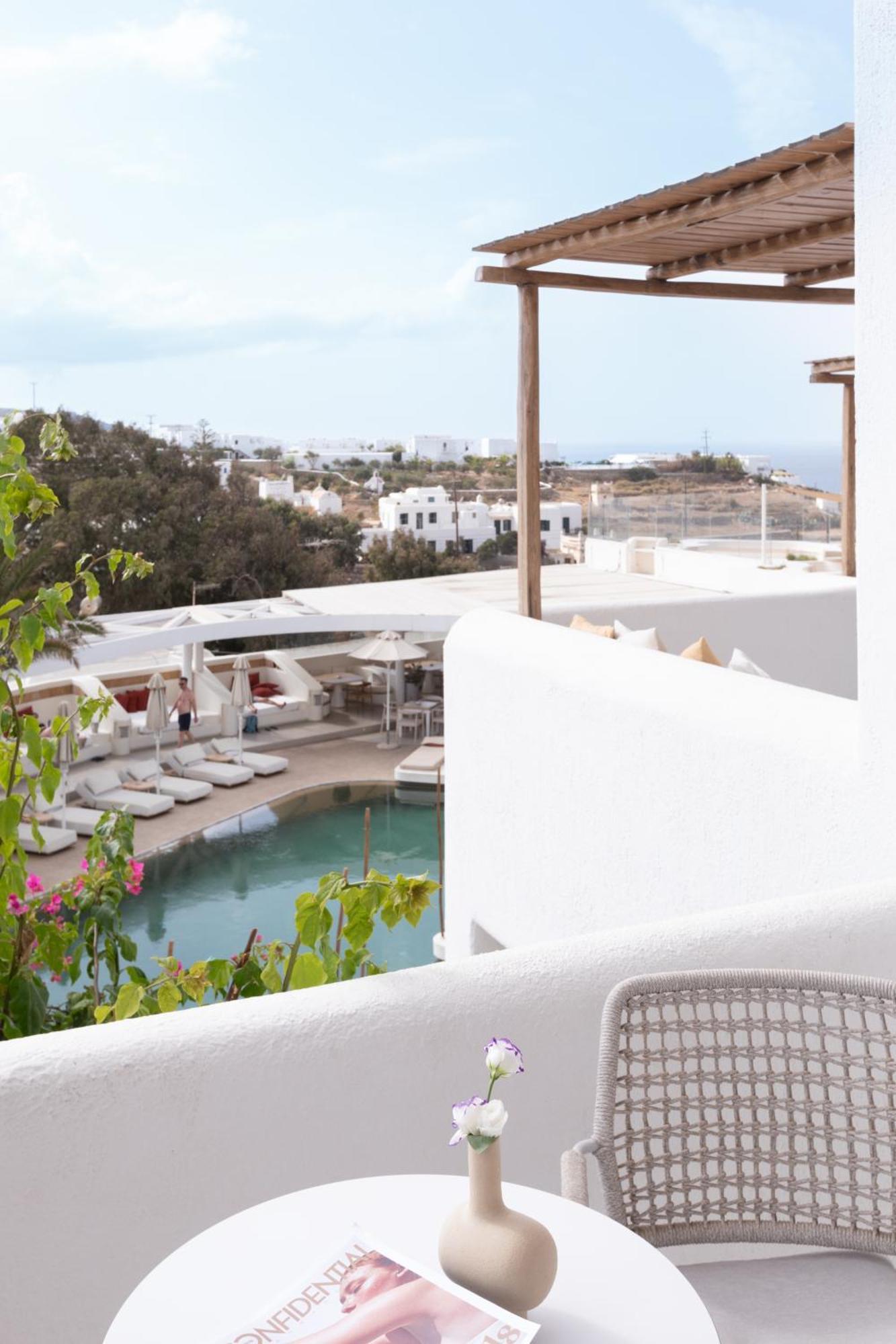Cocoon Room or Pool View Jacuzzi