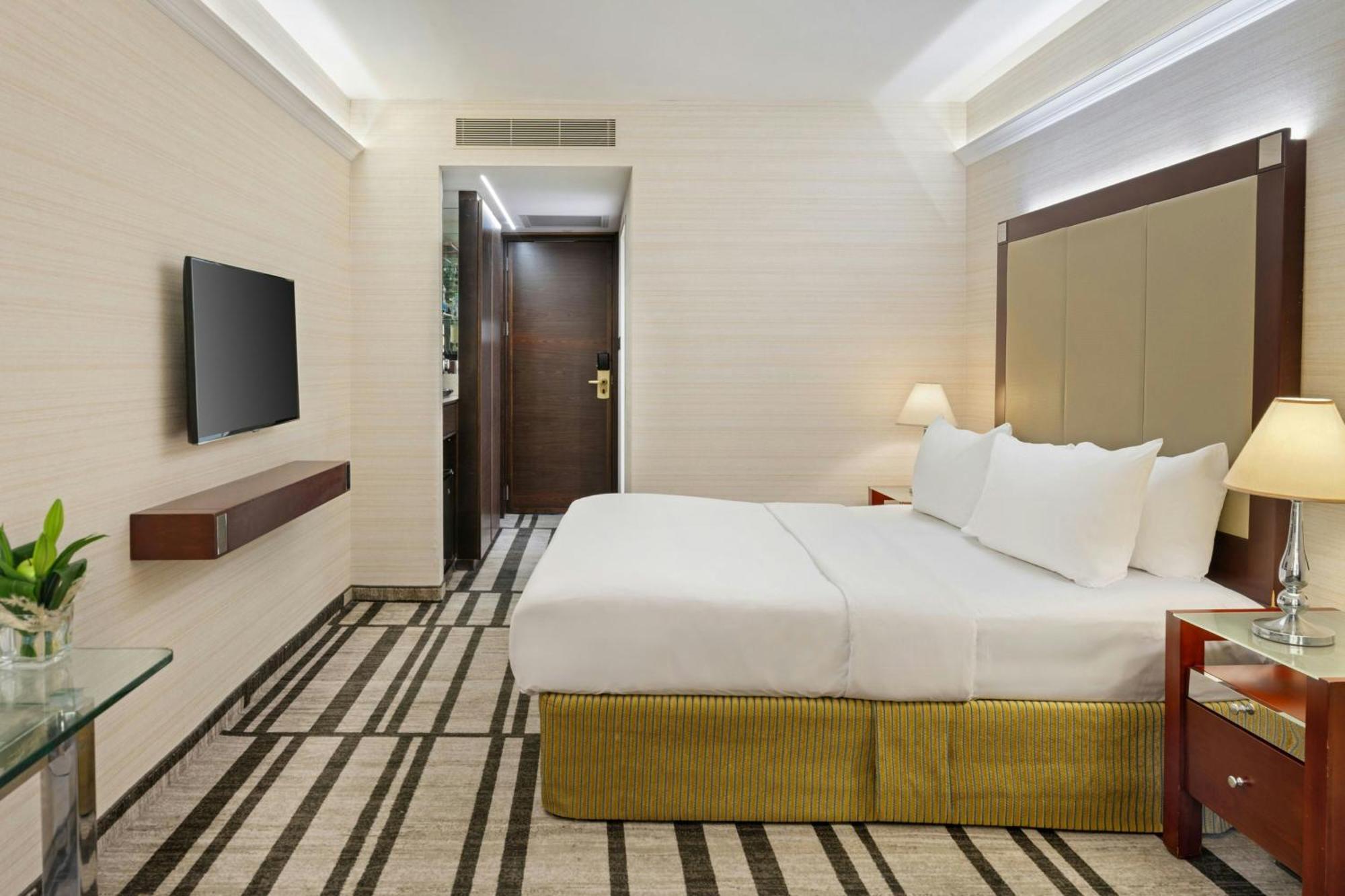 Classic Seaview Guest room 1 Queen Sea view Balcony