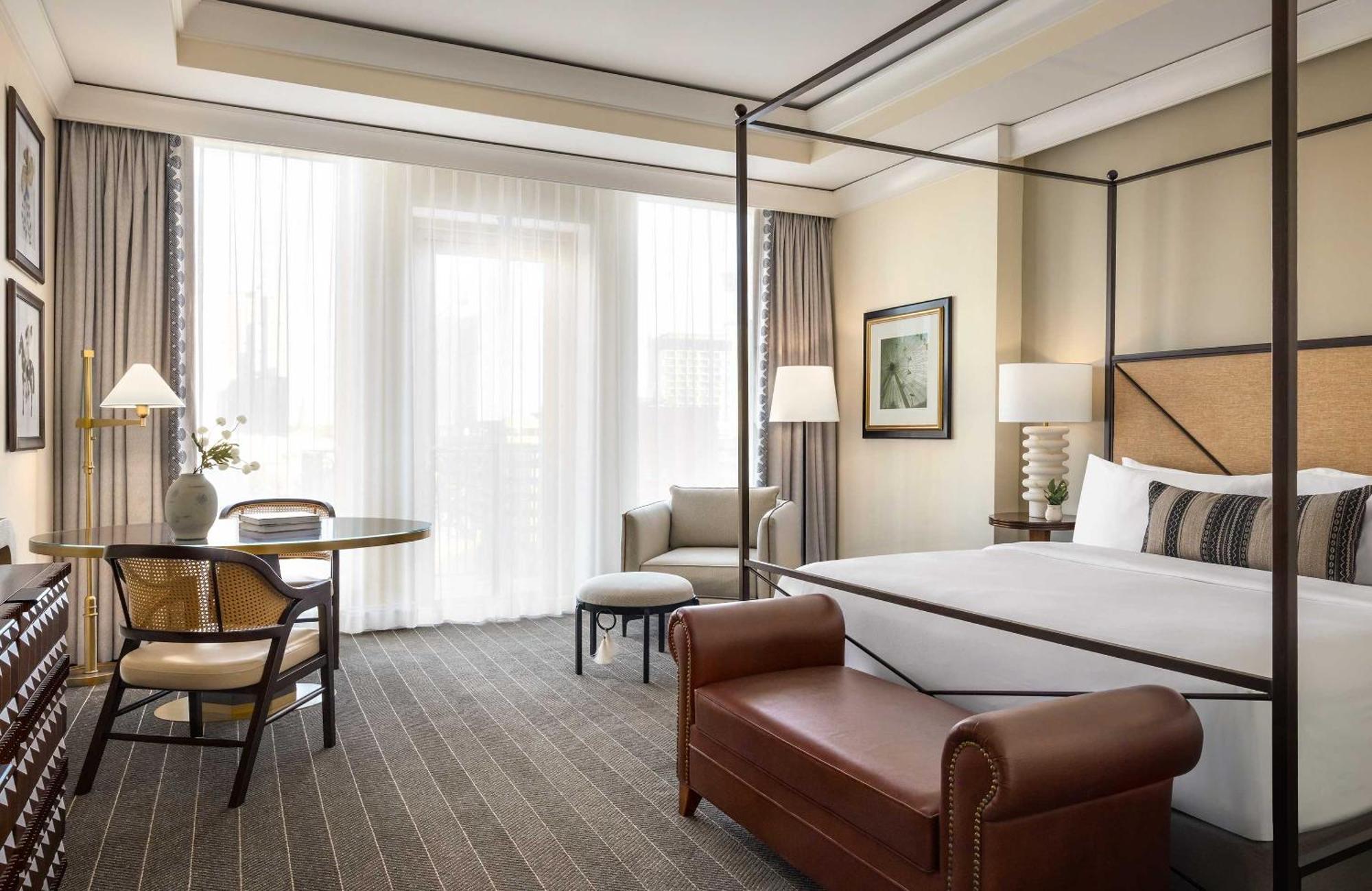 Premier Room 1 King Bed