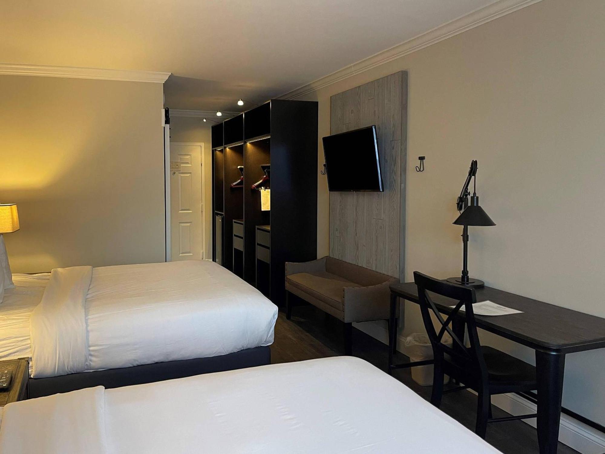 Upgrade Queen Room Two Queen Beds Non-Smoking