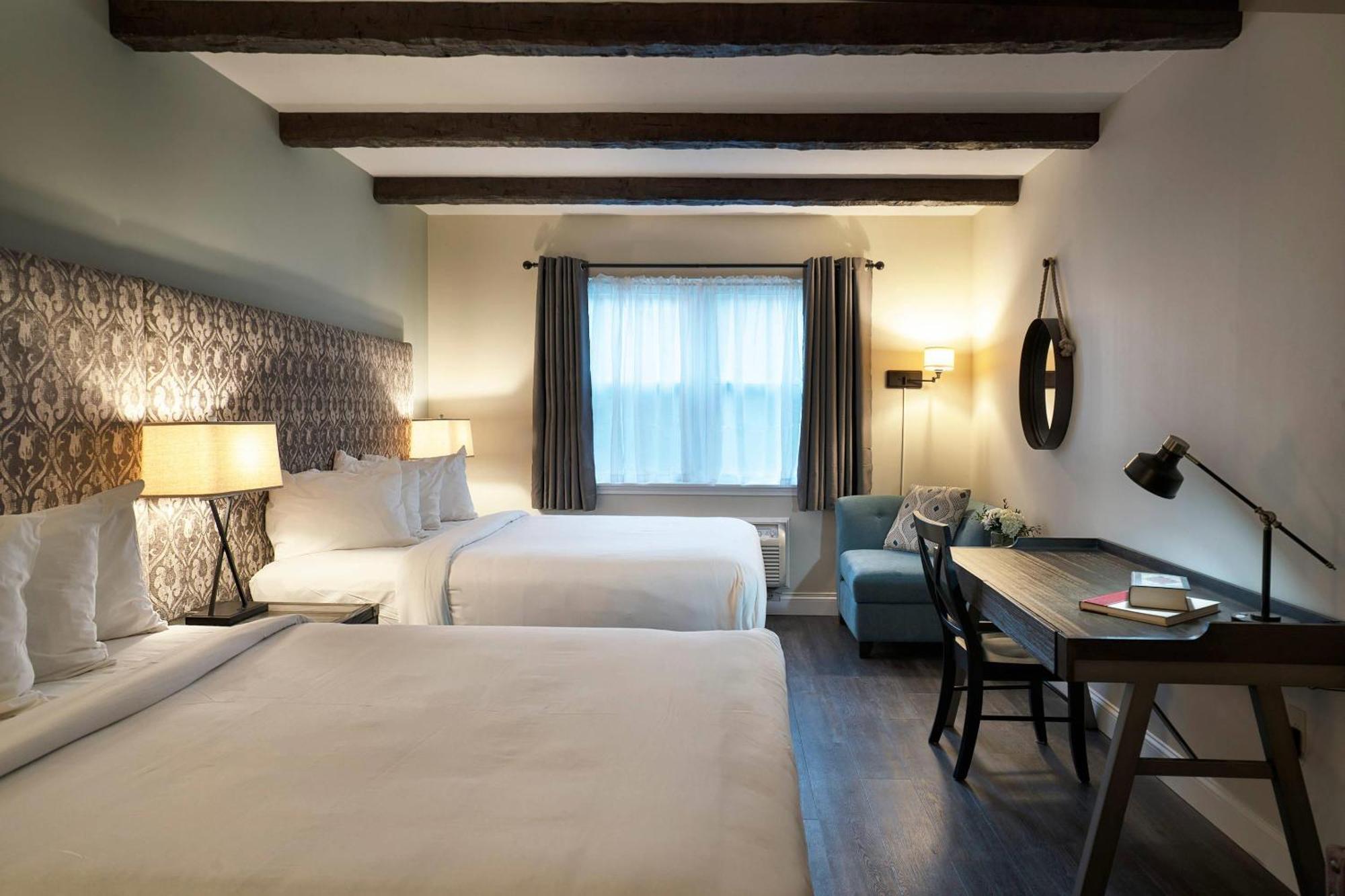 Upgrade Queen Room Two Queen Beds Non-Smoking