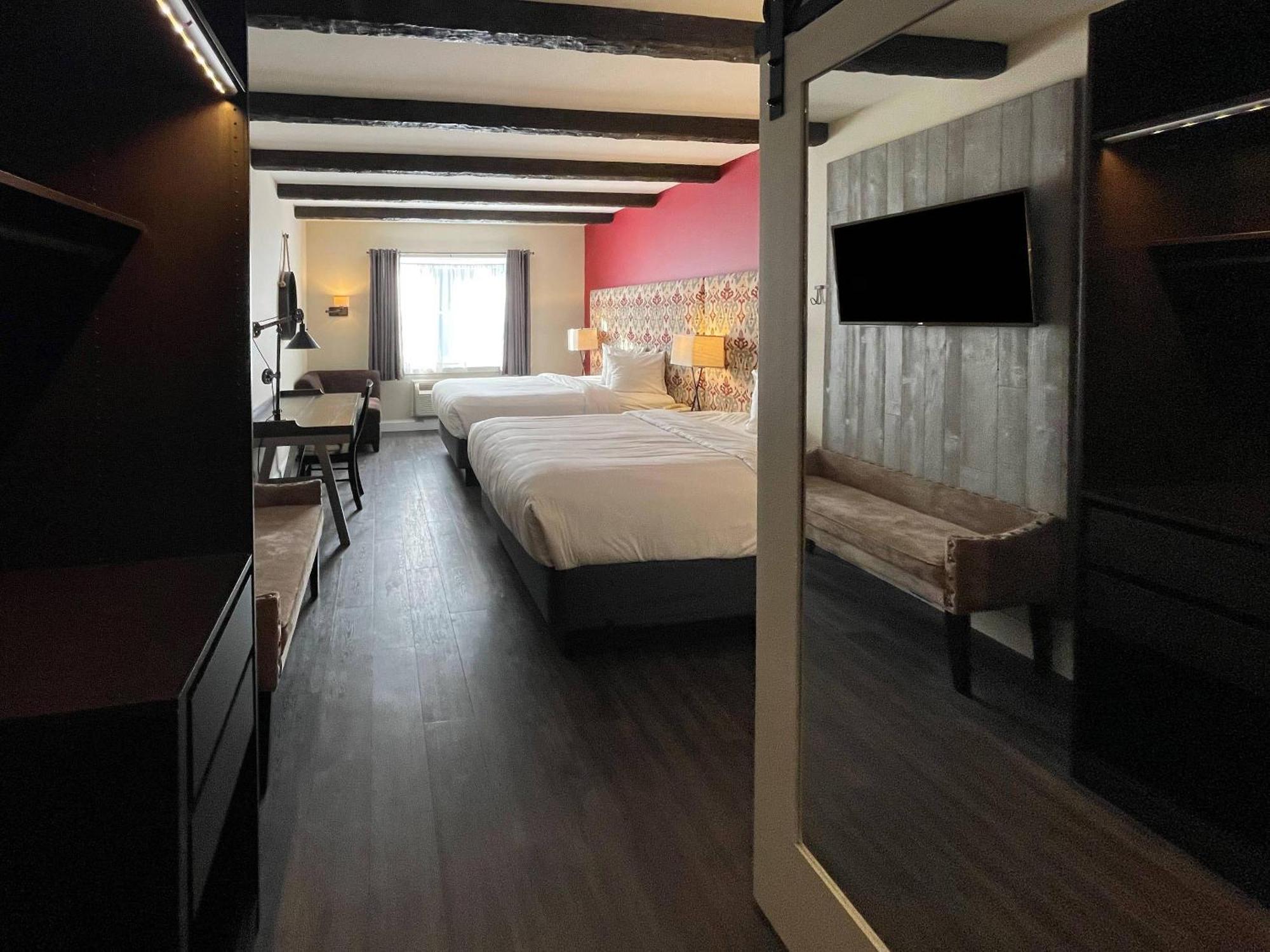 Upgrade Queen Room Two Queen Beds Non-Smoking