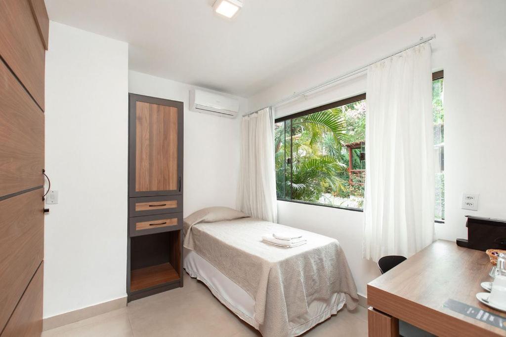 Superior Connecting Suite Pool View