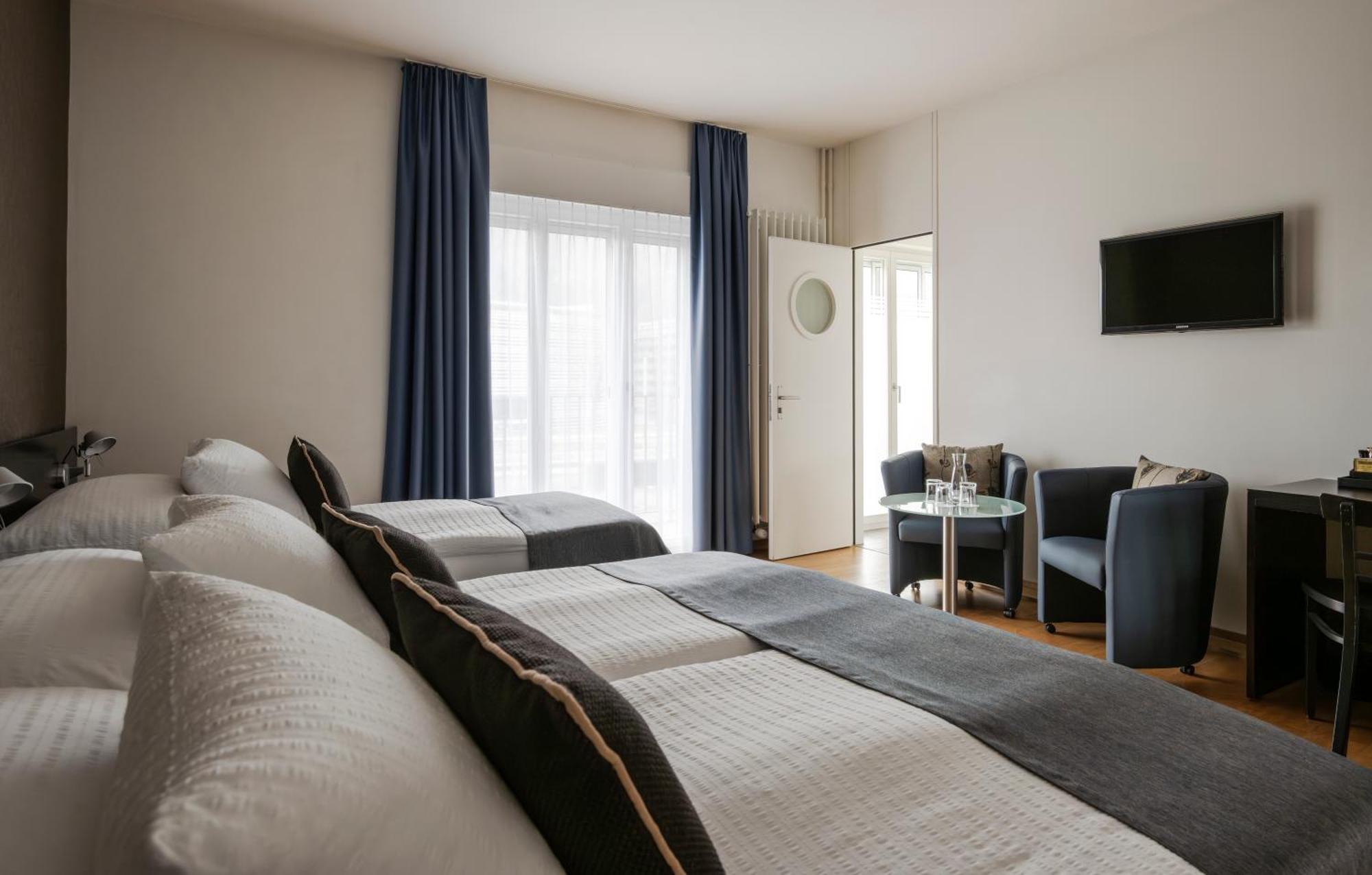 Triple Room Balcony River Mountain View