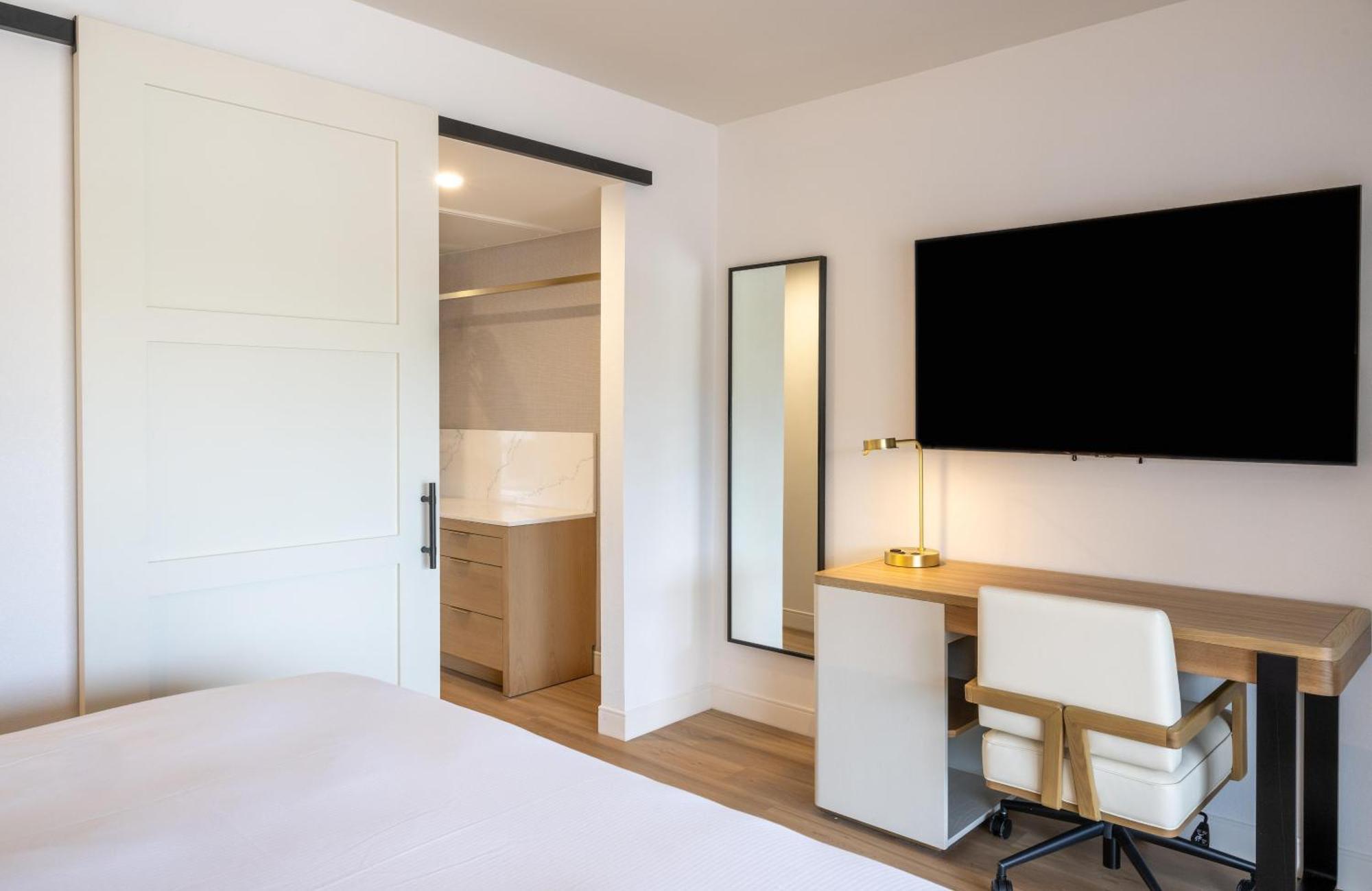 One-Bedroom Suite 2 Queen Beds,1742647231:JPEG