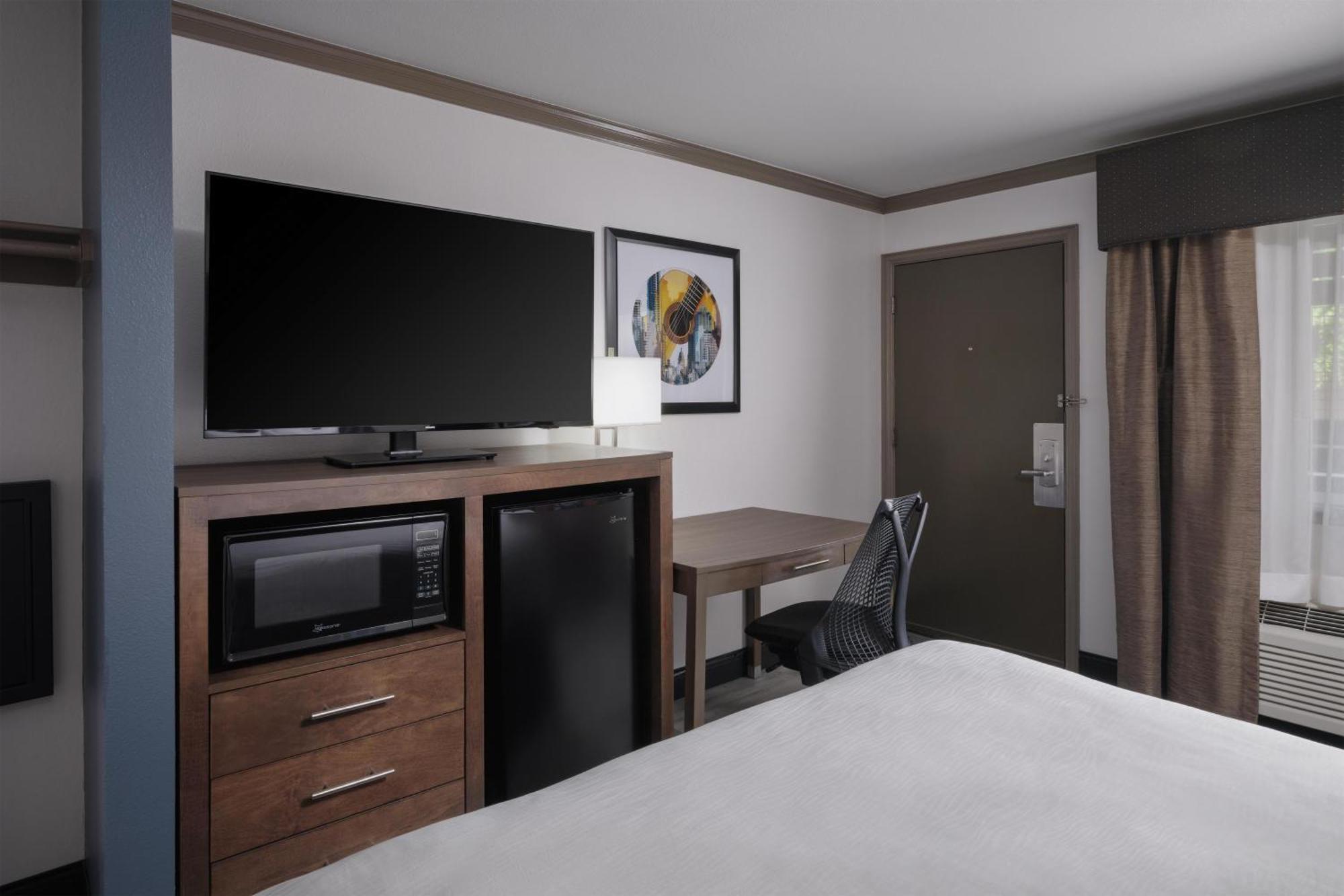 Queen Room with External Entrance,1742647723:JPEG