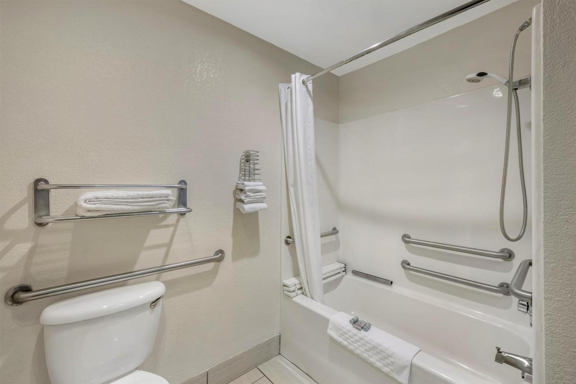 King Room Bath Tub Disability Access or Non-Smoking