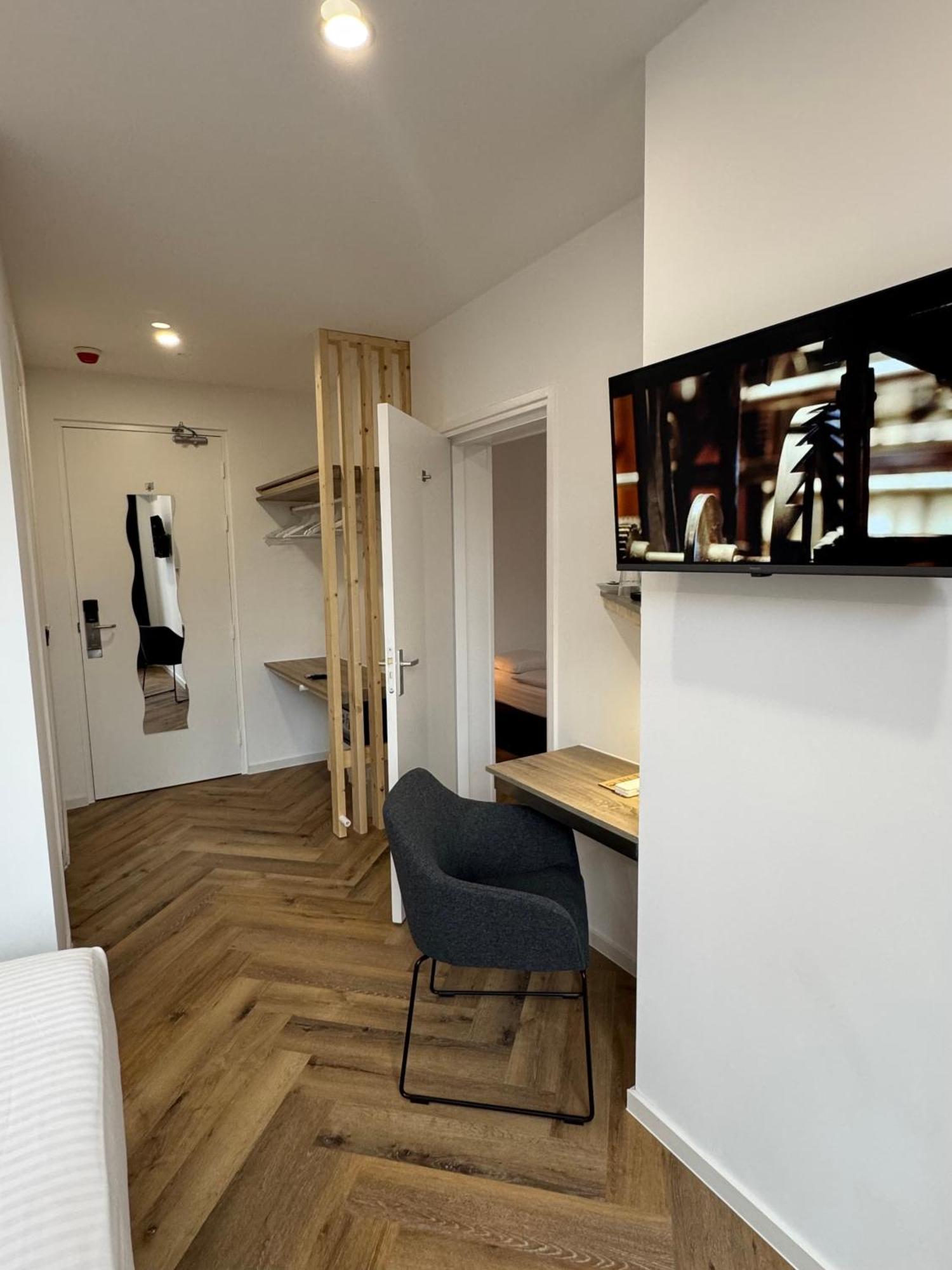 Quadruple Room,1742655589:JPEG