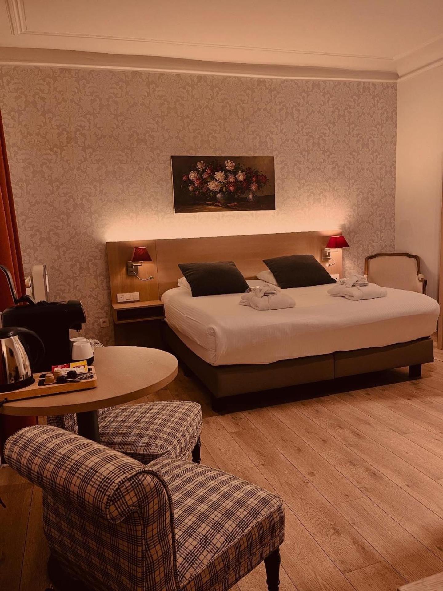 Deluxe King Room