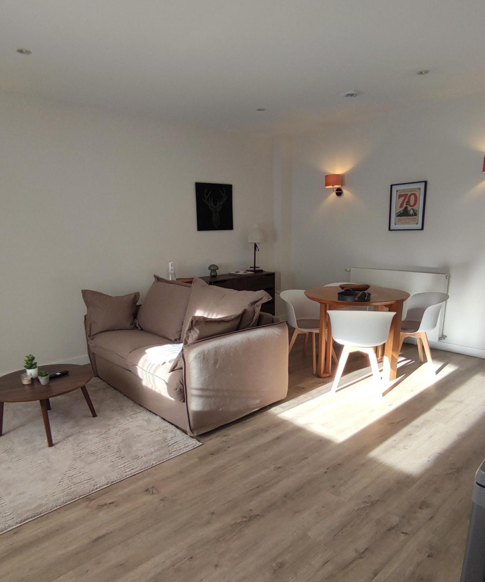 One-Bedroom Apartment Garden View
