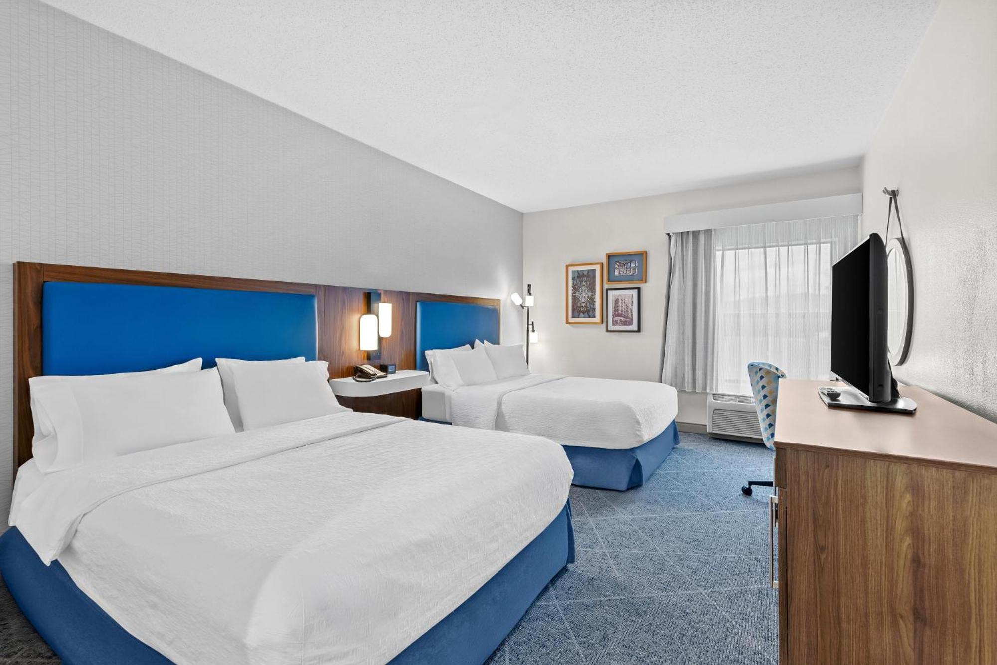 Queen Room Two Queen Beds Mobility Access or Non-Smoking