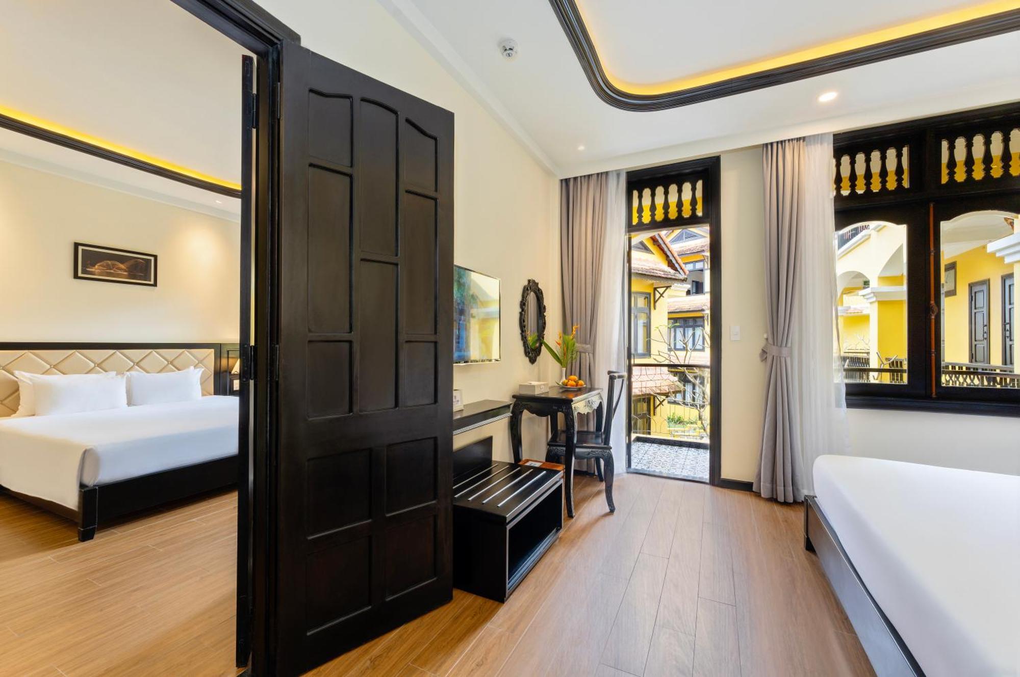 Deluxe Family Suite