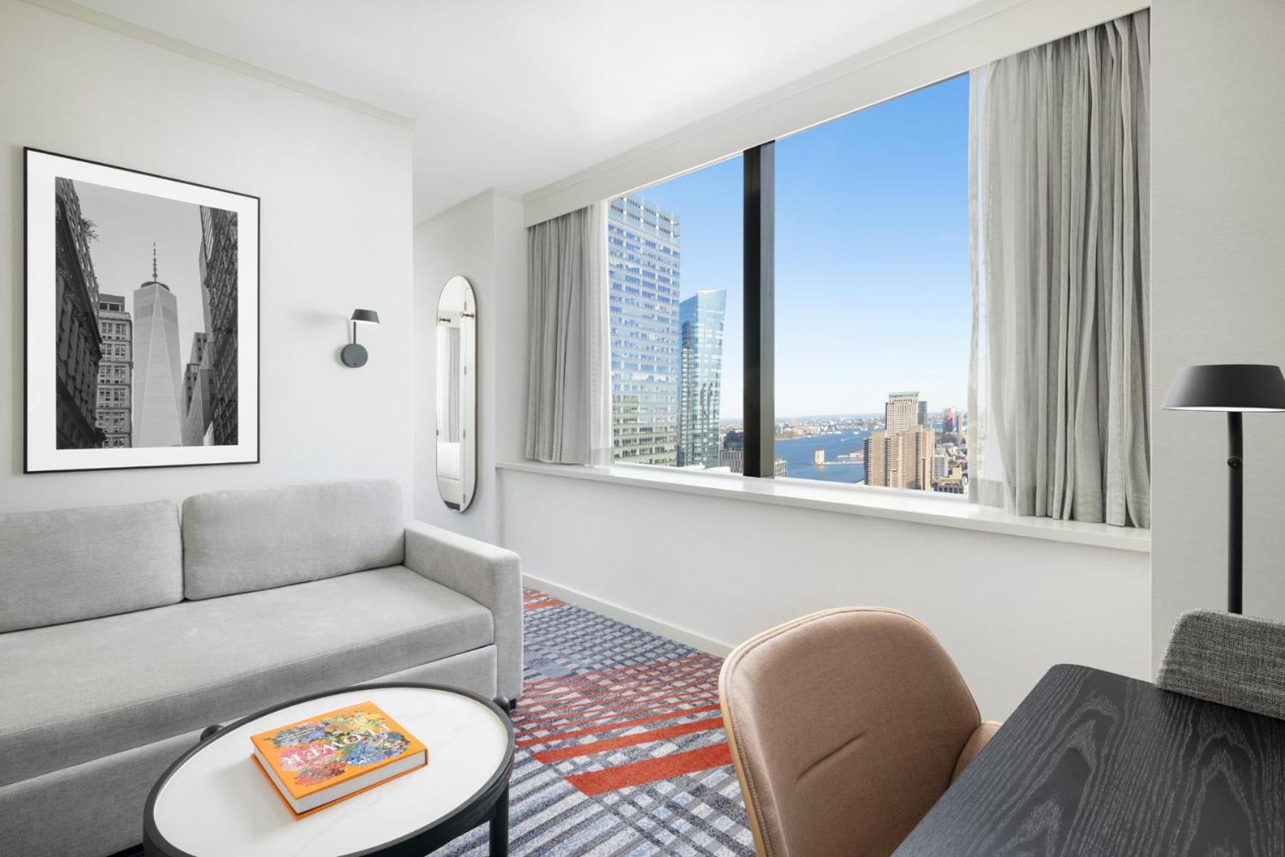 Corner King Junior Suite City View
