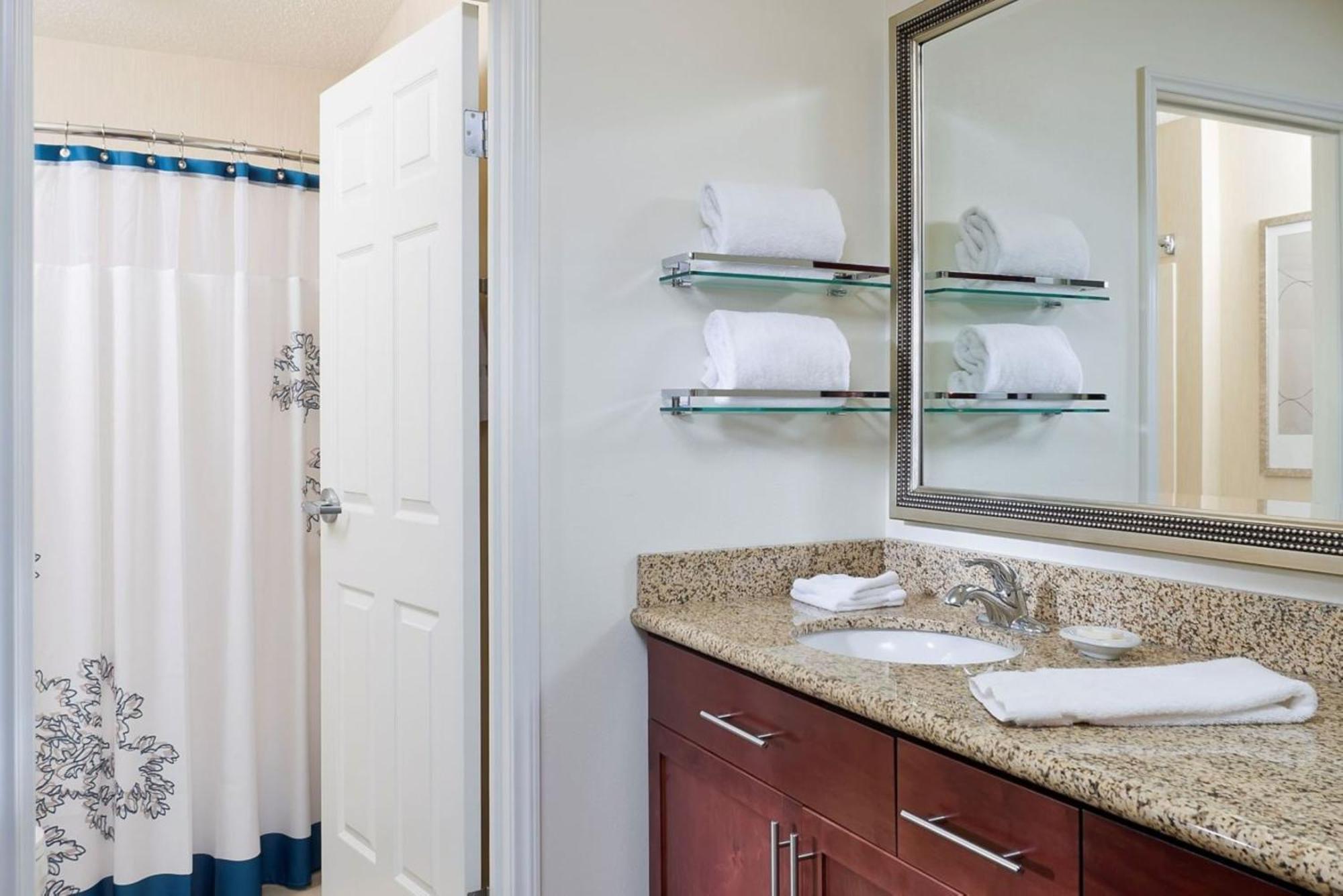 One-Bedroom King Suite