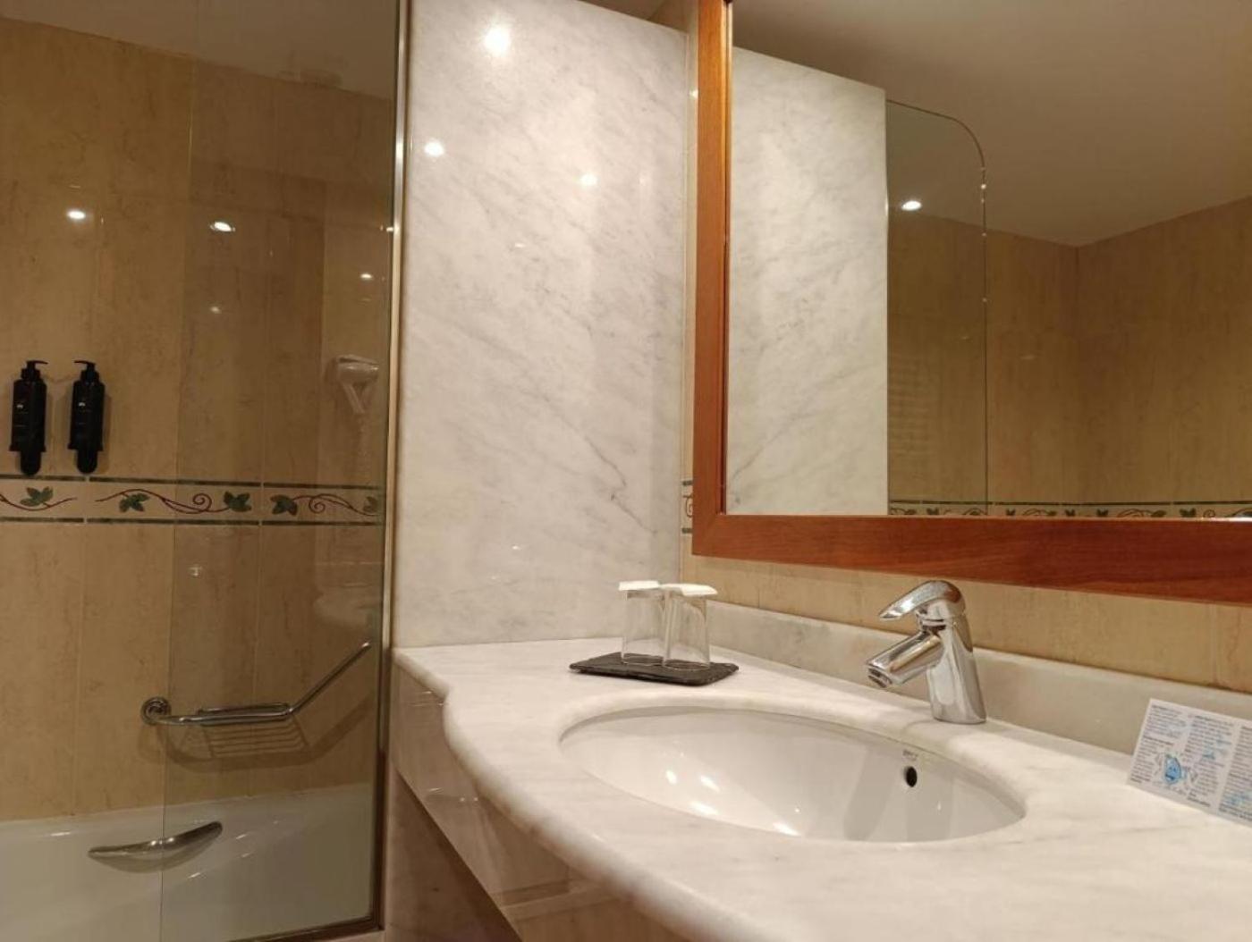 Triple Room,1742671251:JPEG