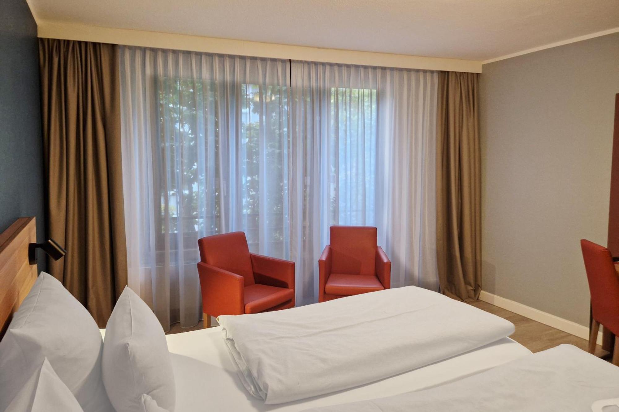 Standard Queen Room
