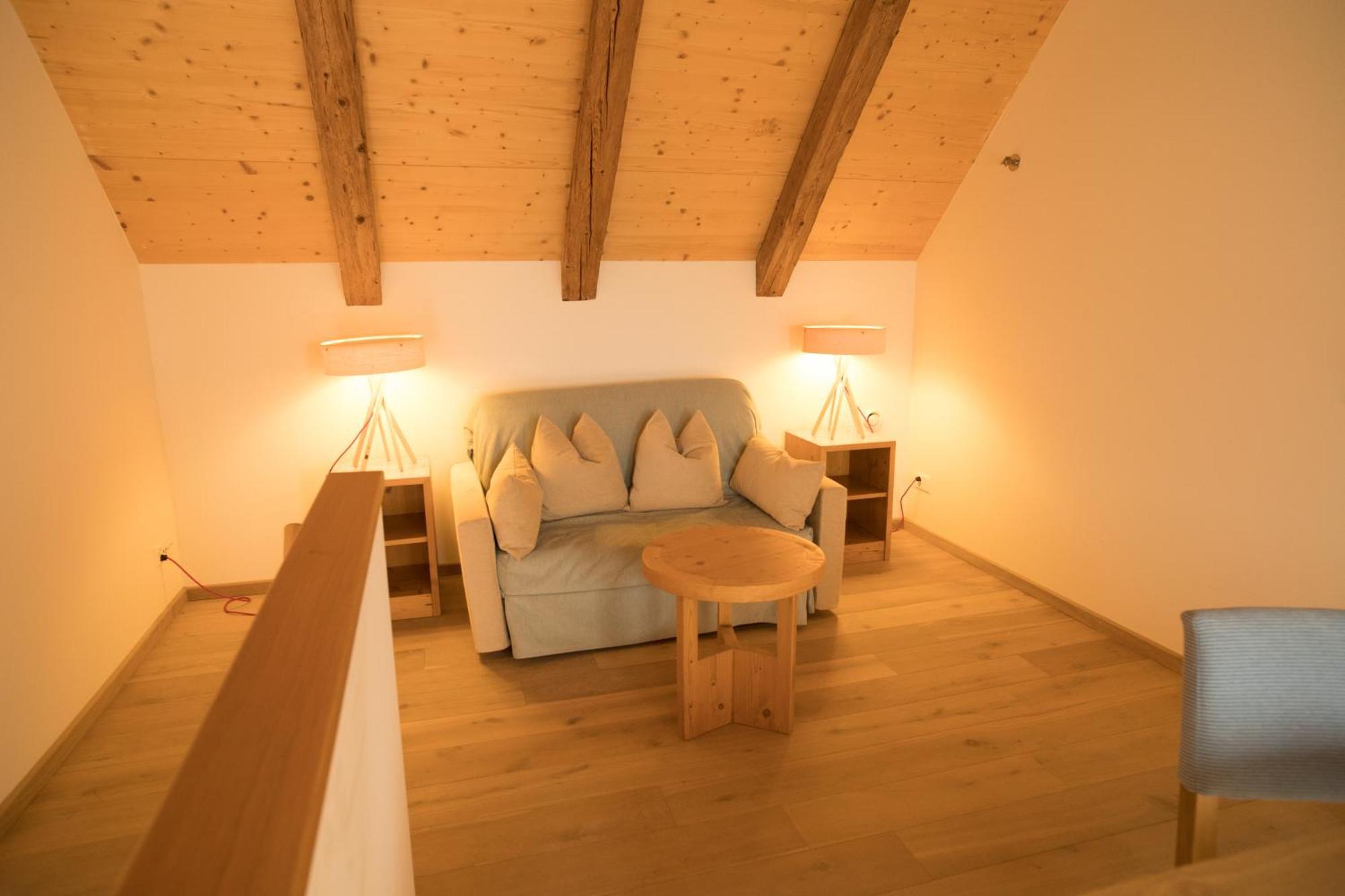Twin Room Lake View