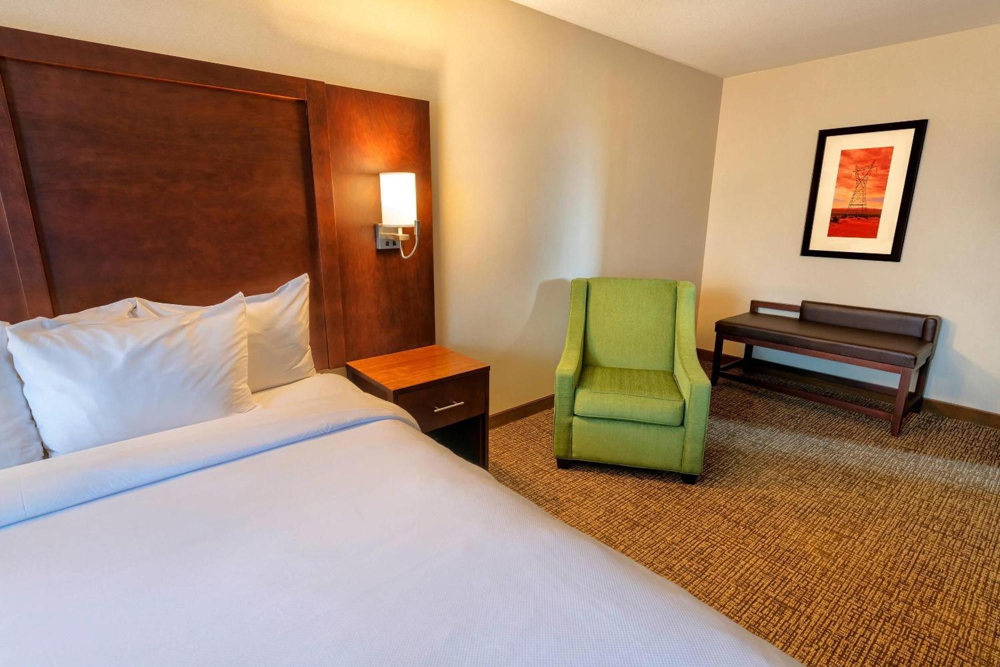 King Suite Living Room Accessible or Non-Smoking