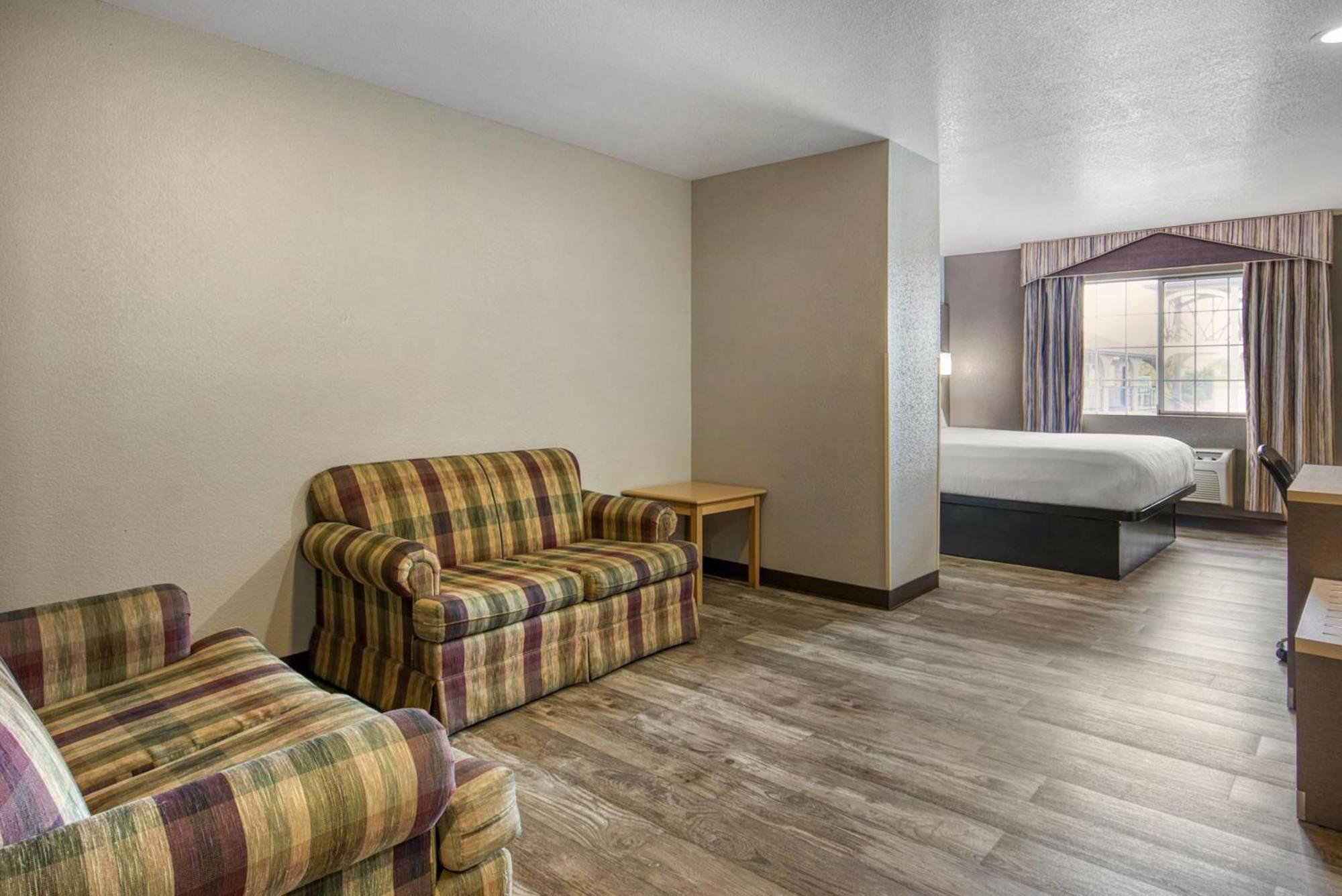 King Suite Spa Bath Non-Smoking