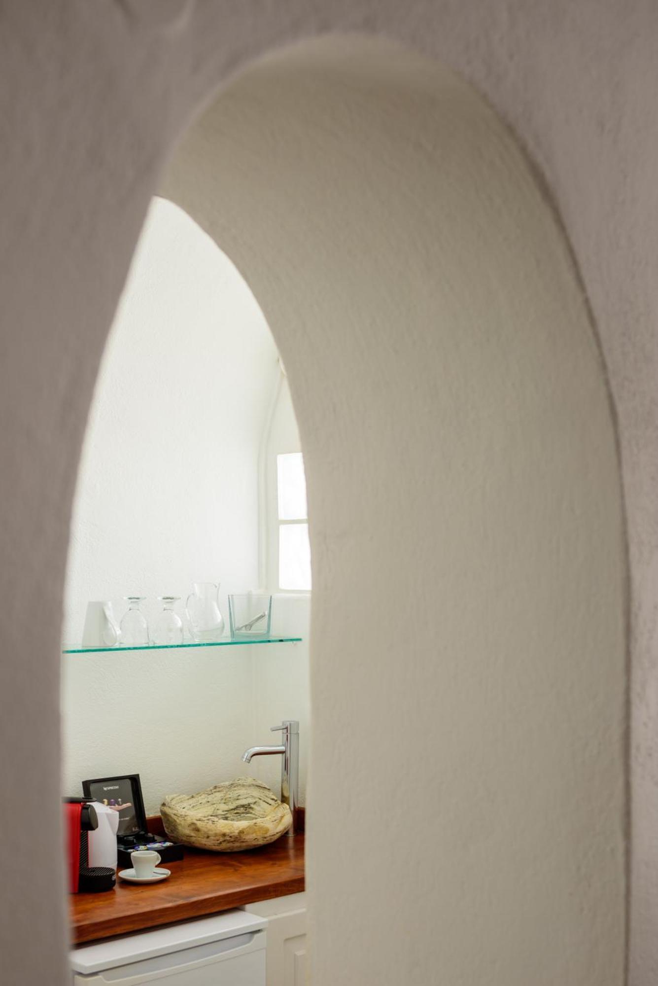 Superior Suite Private Whirlpool & Caldera View