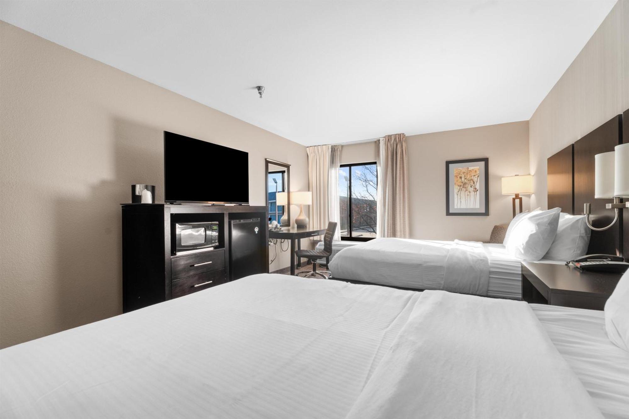 Queen Room with Two Queen Beds - Non-Smoking
