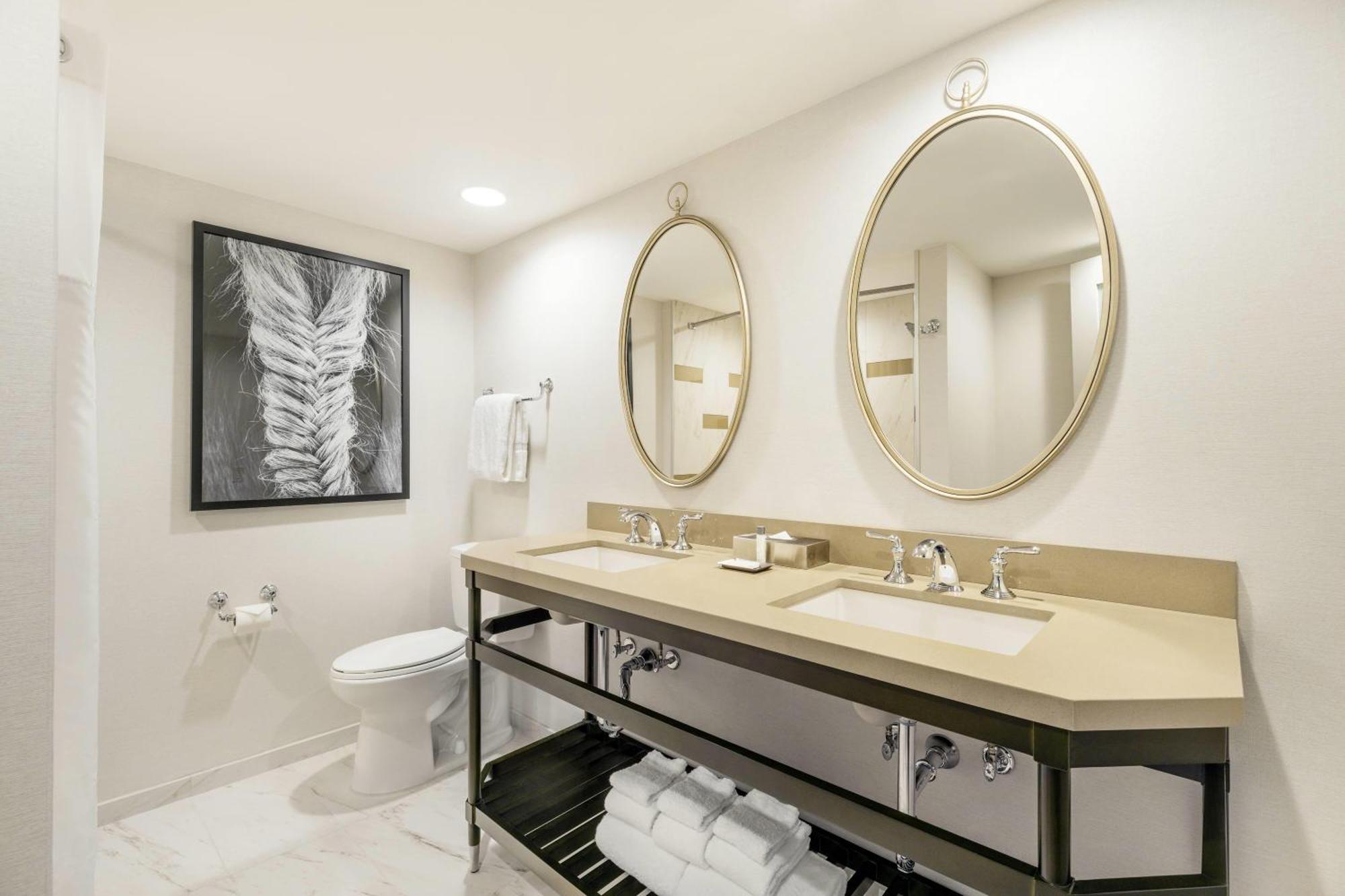 Queen Room Mobility or Hearing Access Non-Smoking or West Tower
