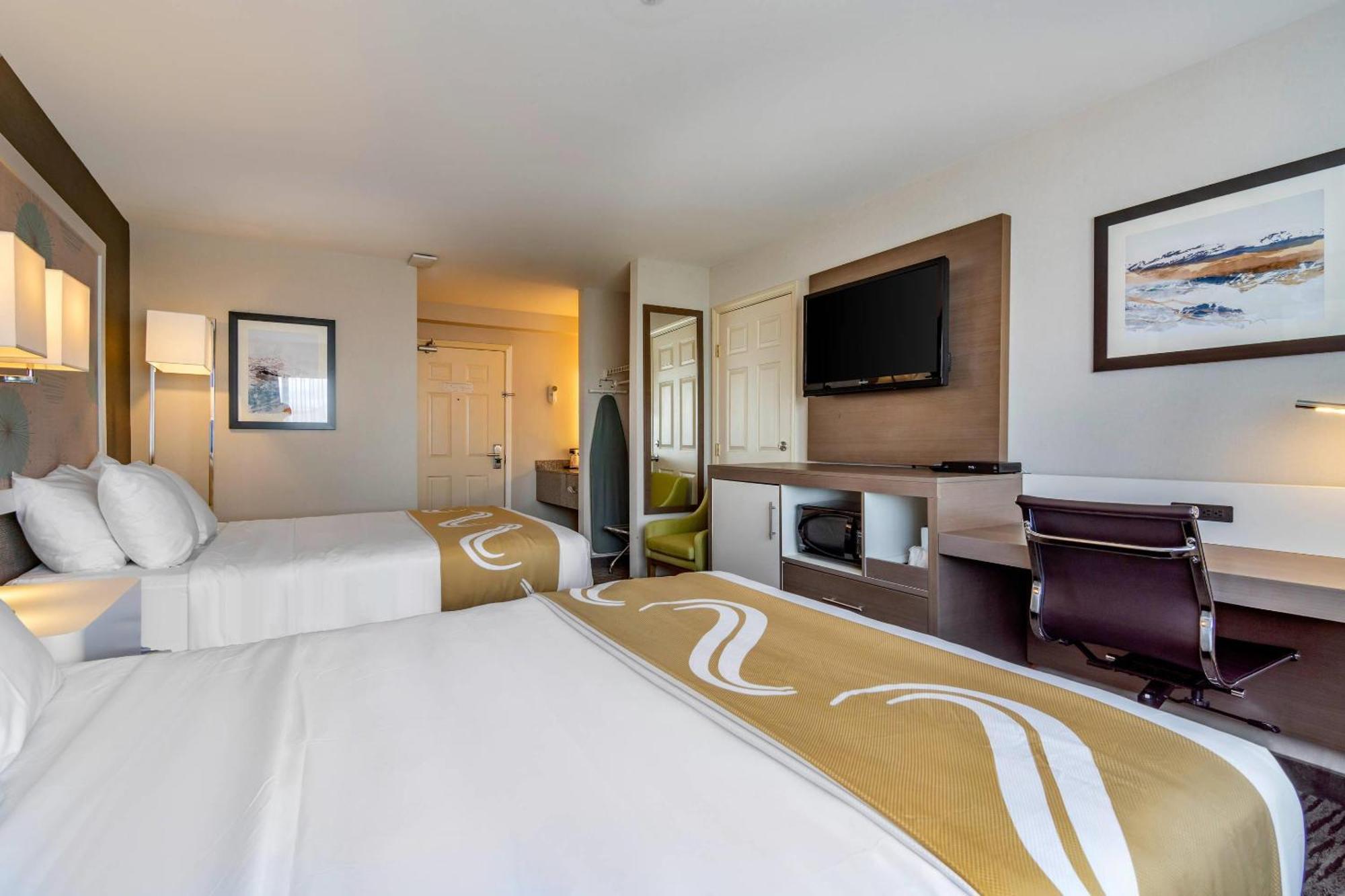 Queen Room Two Queen Beds Non-Smoking