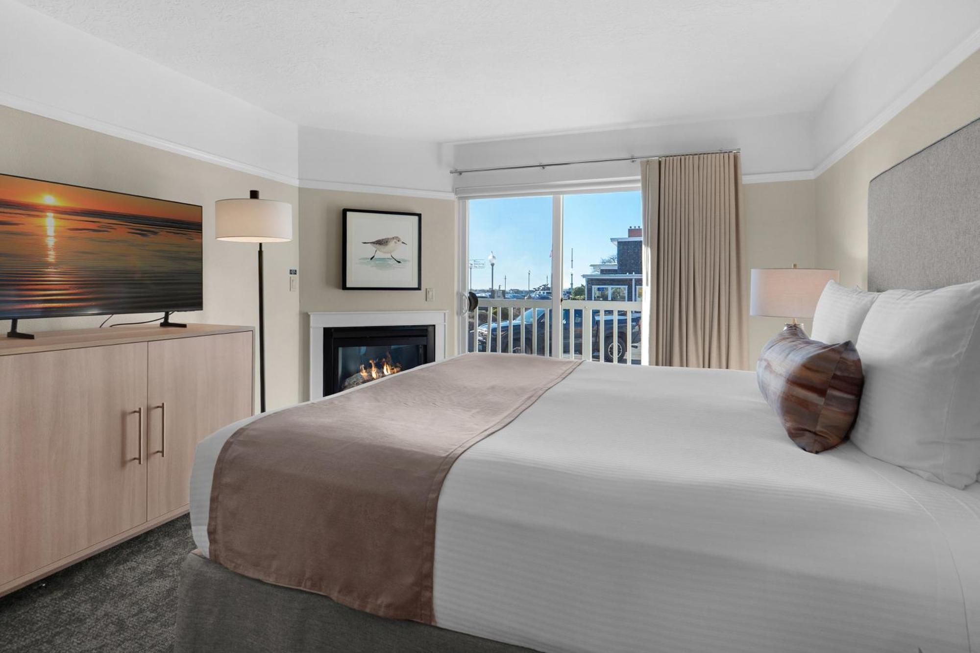 King Suite Whirlpool Adults Only