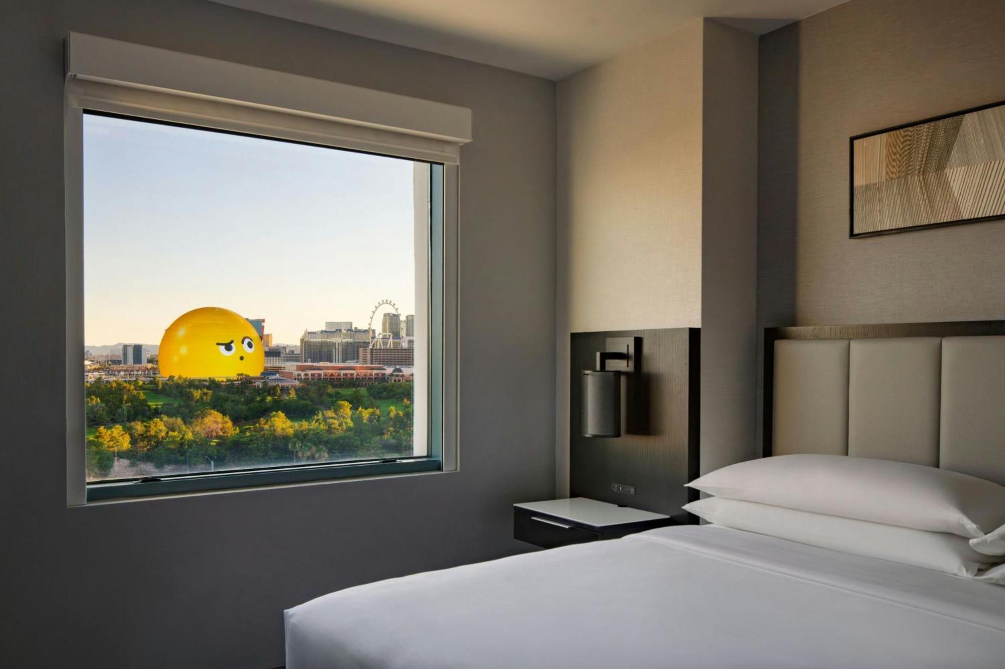 Guest room 1 King Sofa bed Sphere view