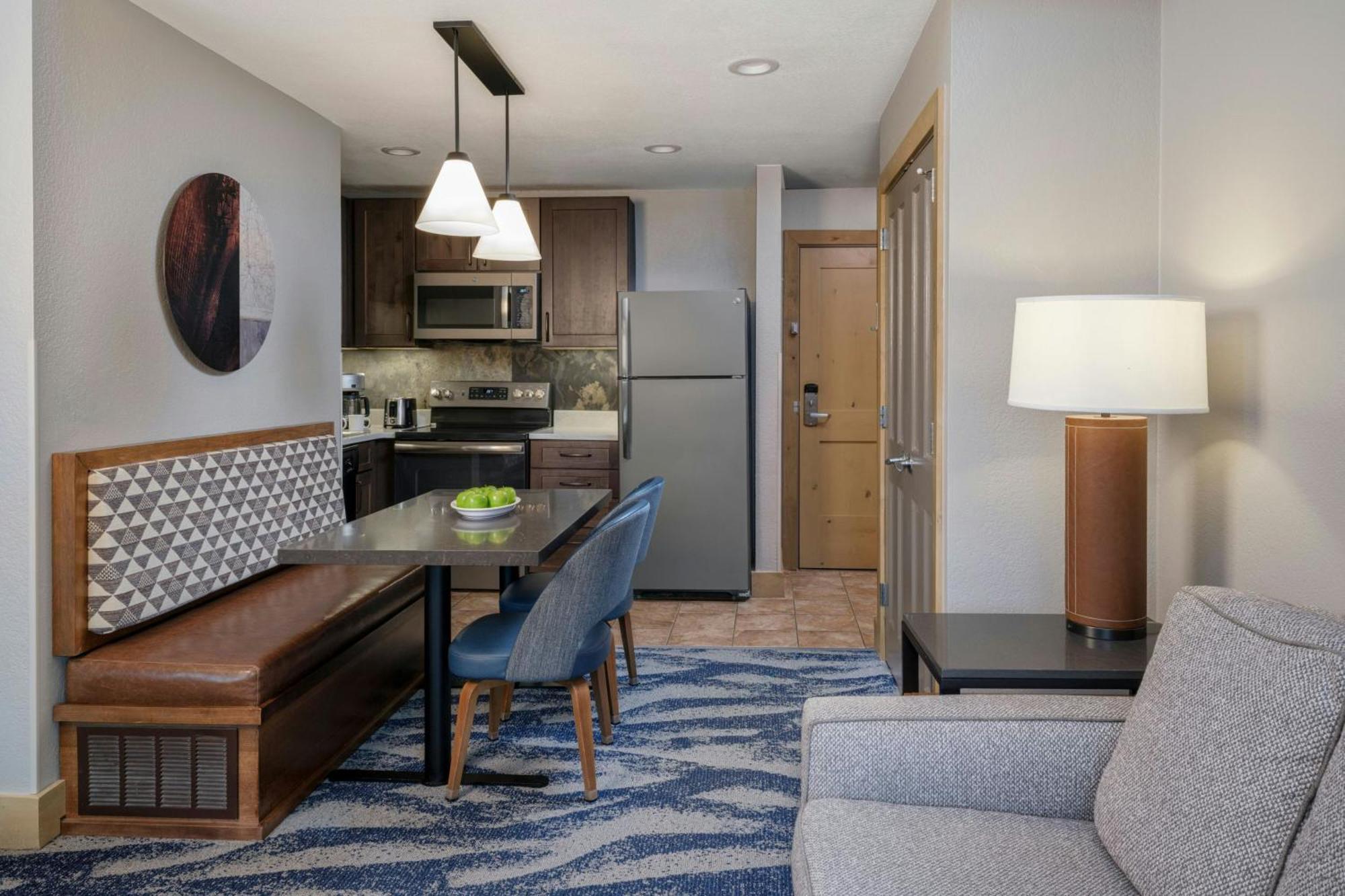 Queen Studio with Balcony and Whirlpool