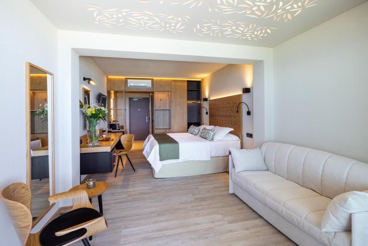 Superior Sea View Room