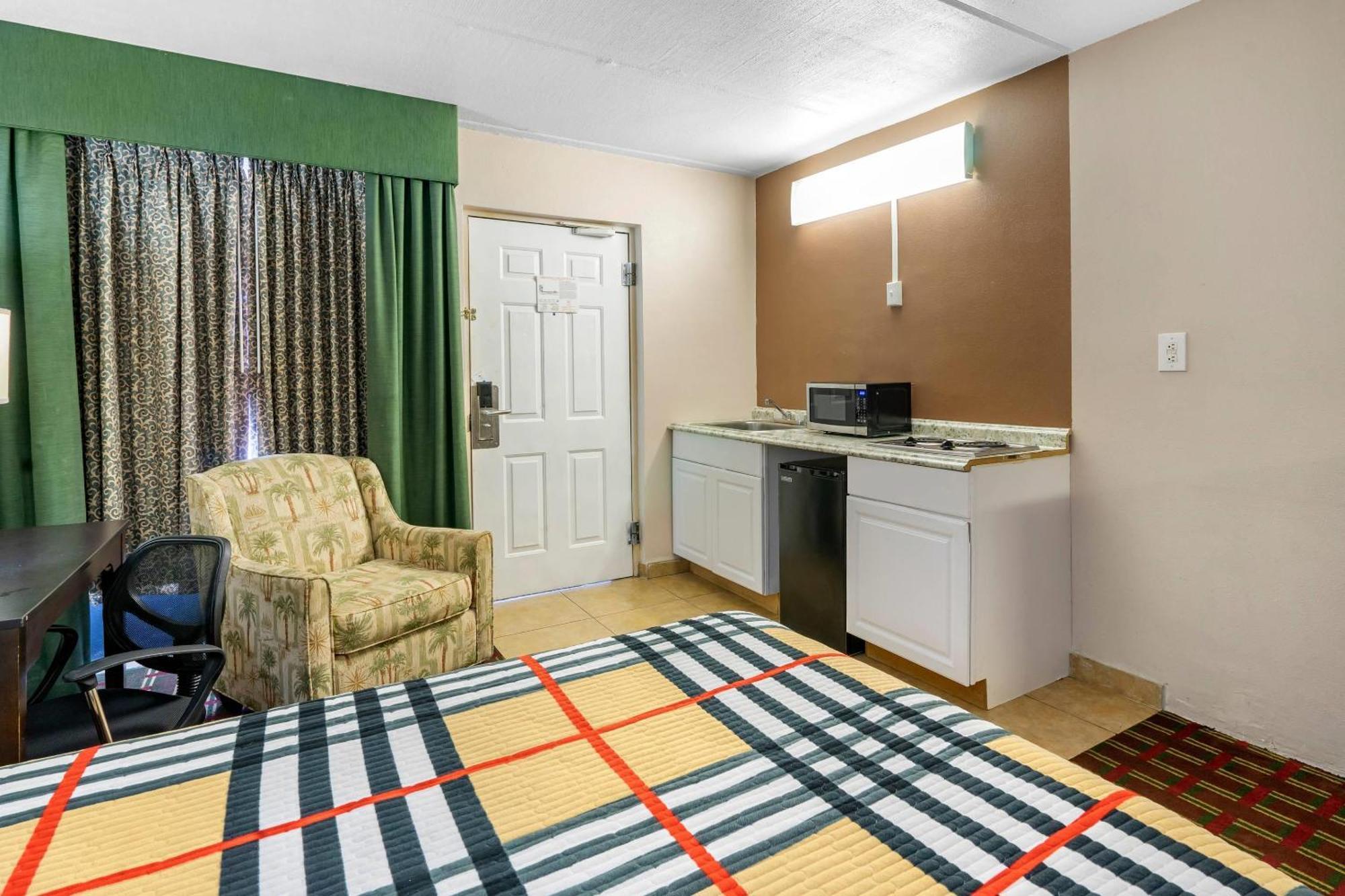 Double Room Two Double Beds Non Smoking