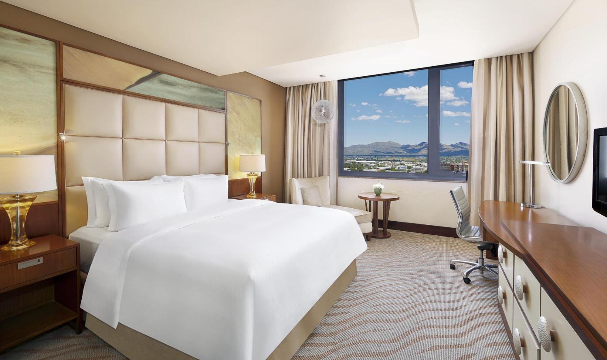 Executive King Room Lounge Access