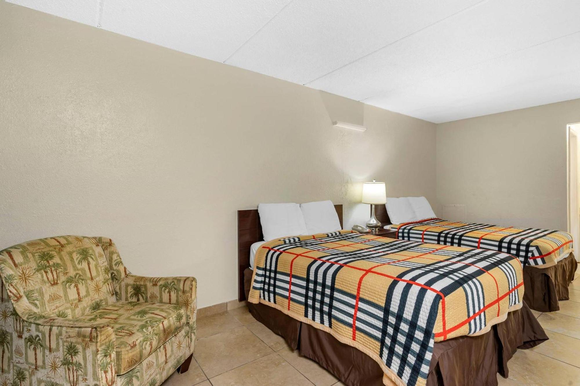 Standard Double Room Two Double Beds Smoking