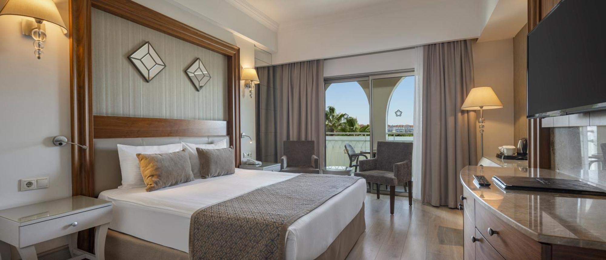 Double or Twin Room Sea View