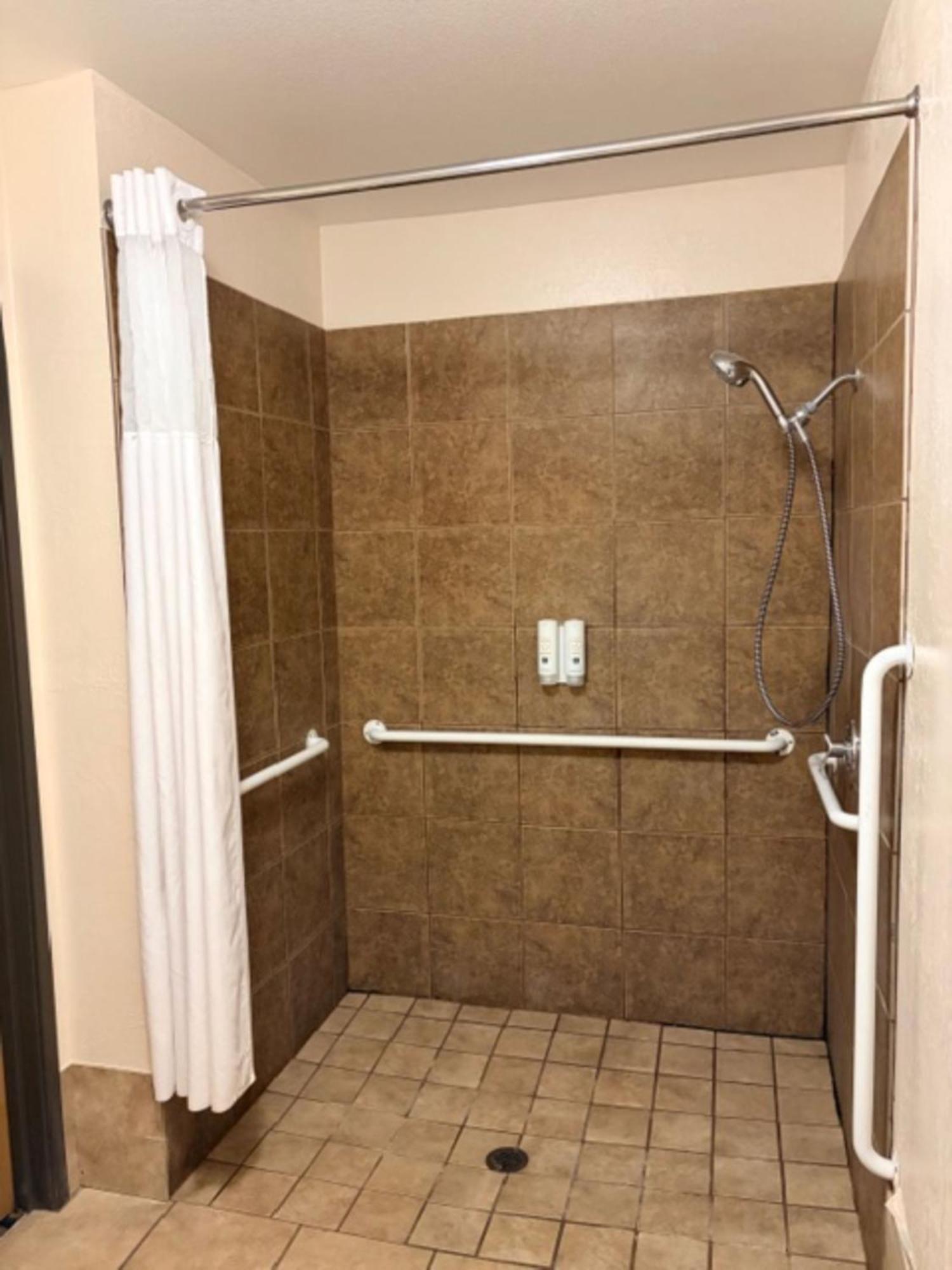 Queen Room Accessible or Non-Smoking