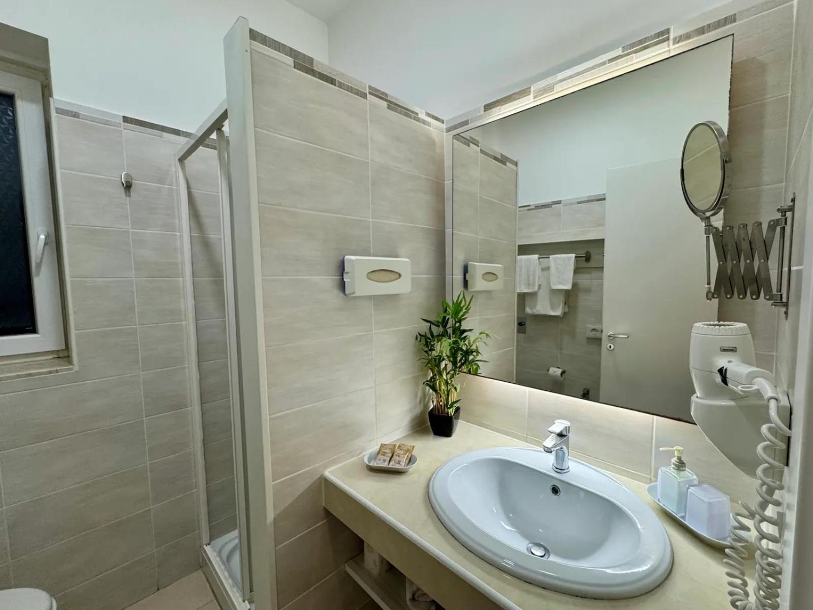 Superior Double Room Front Sea View