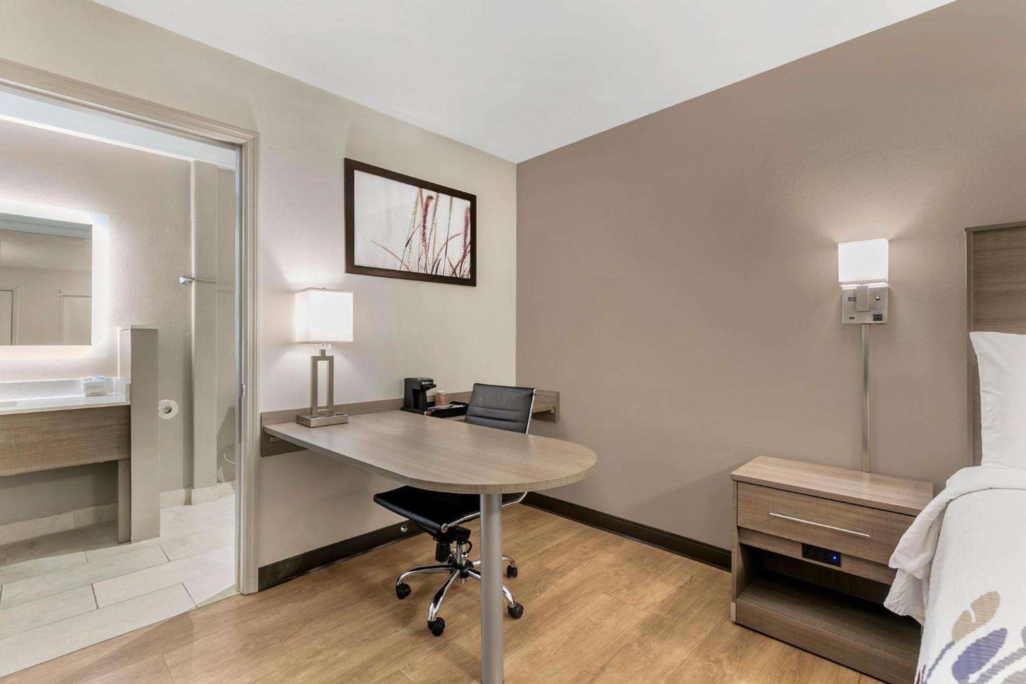 Superior King Room Disability Access Non-Smoking