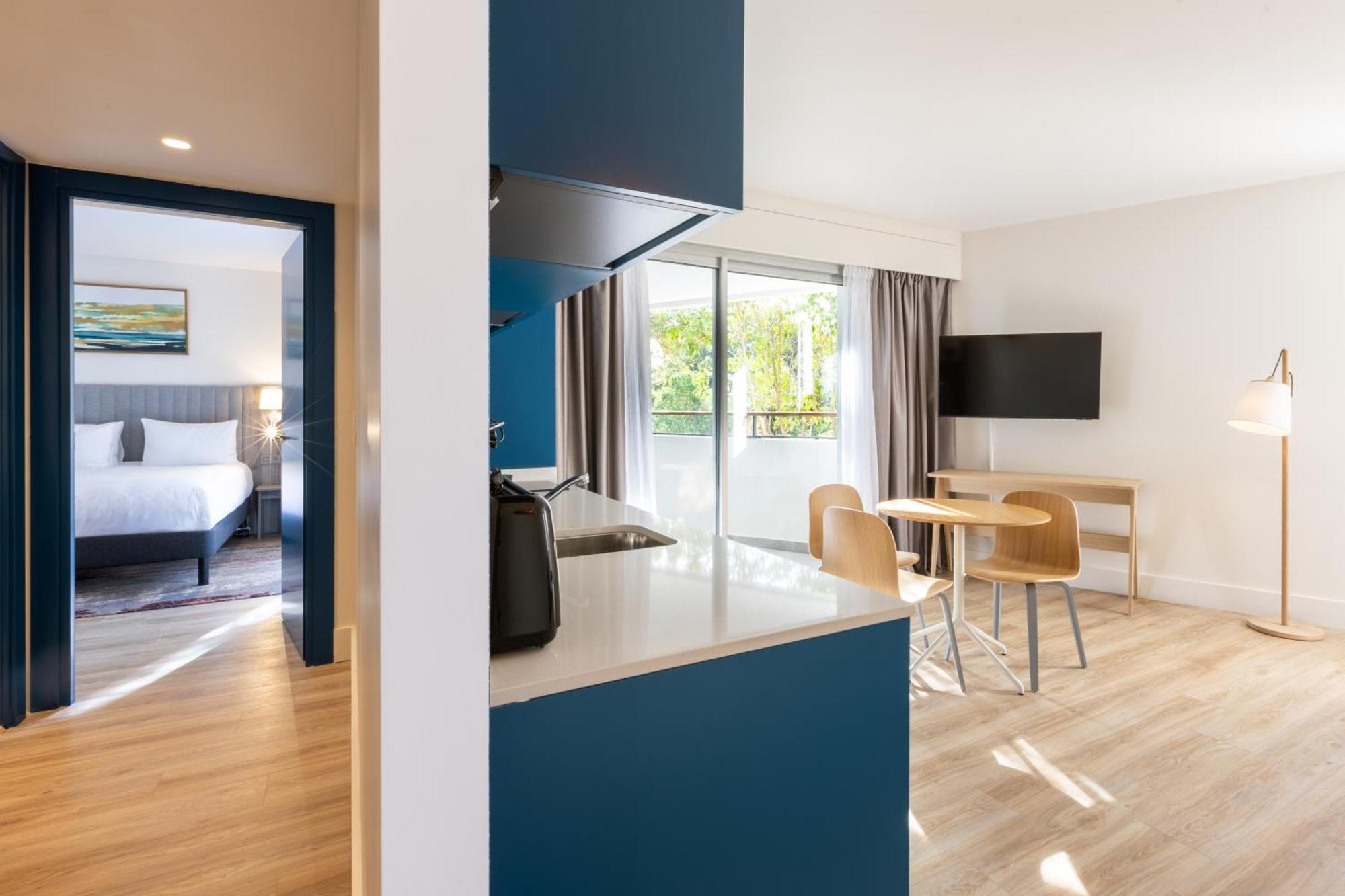 One-Bedroom Queen Suite Balcony