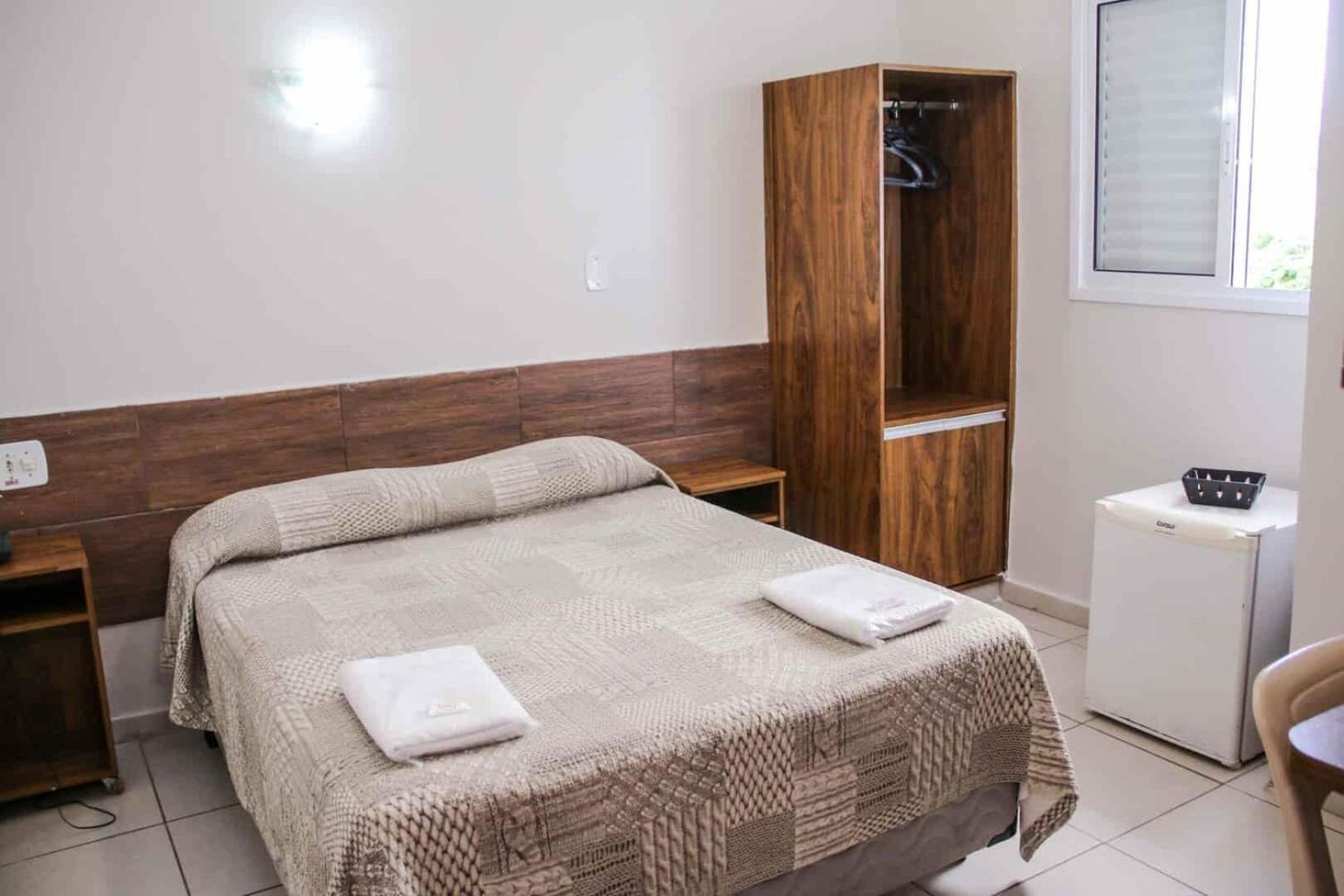 Deluxe Double Room Shower