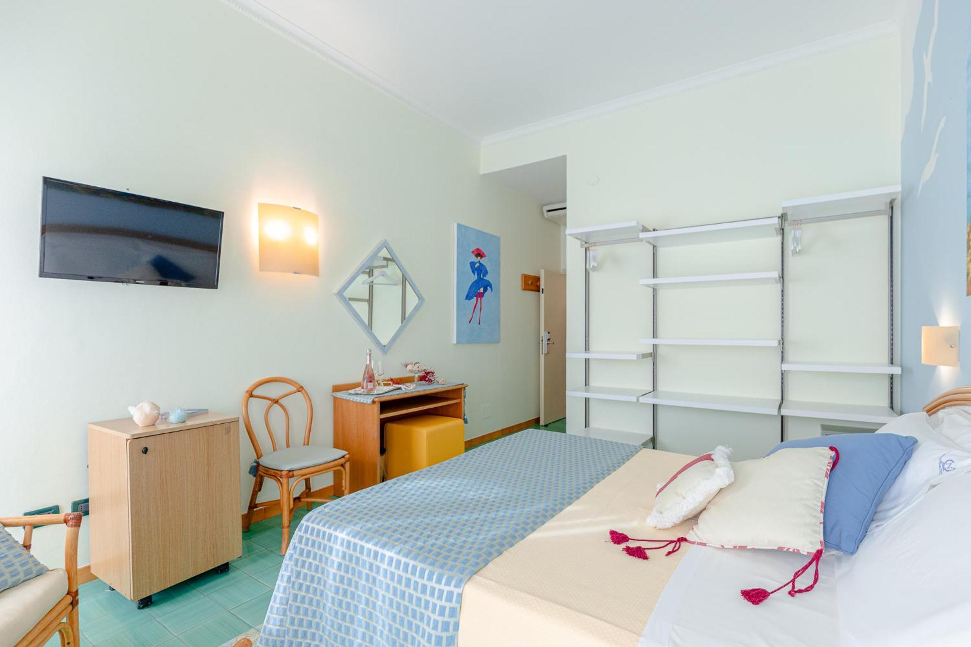 Double Room with Balcony and Sea View,1742733809:JPEG