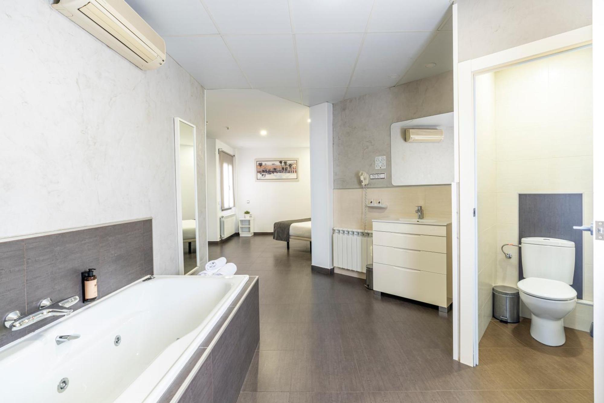 Superior Double Room Hot Tub