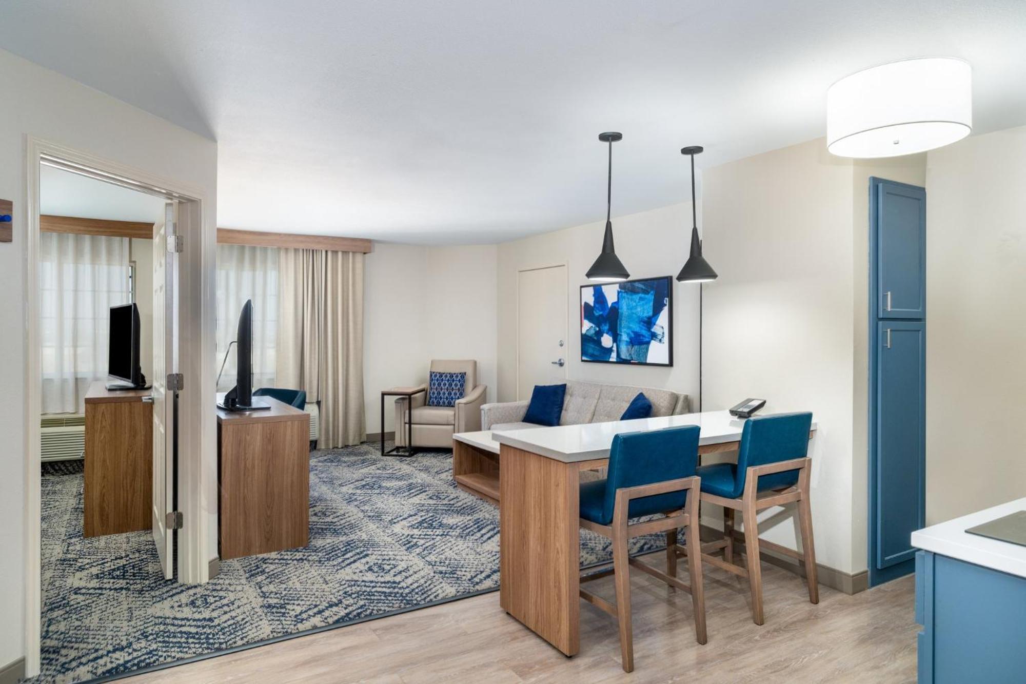 One-Bedroom Suite
