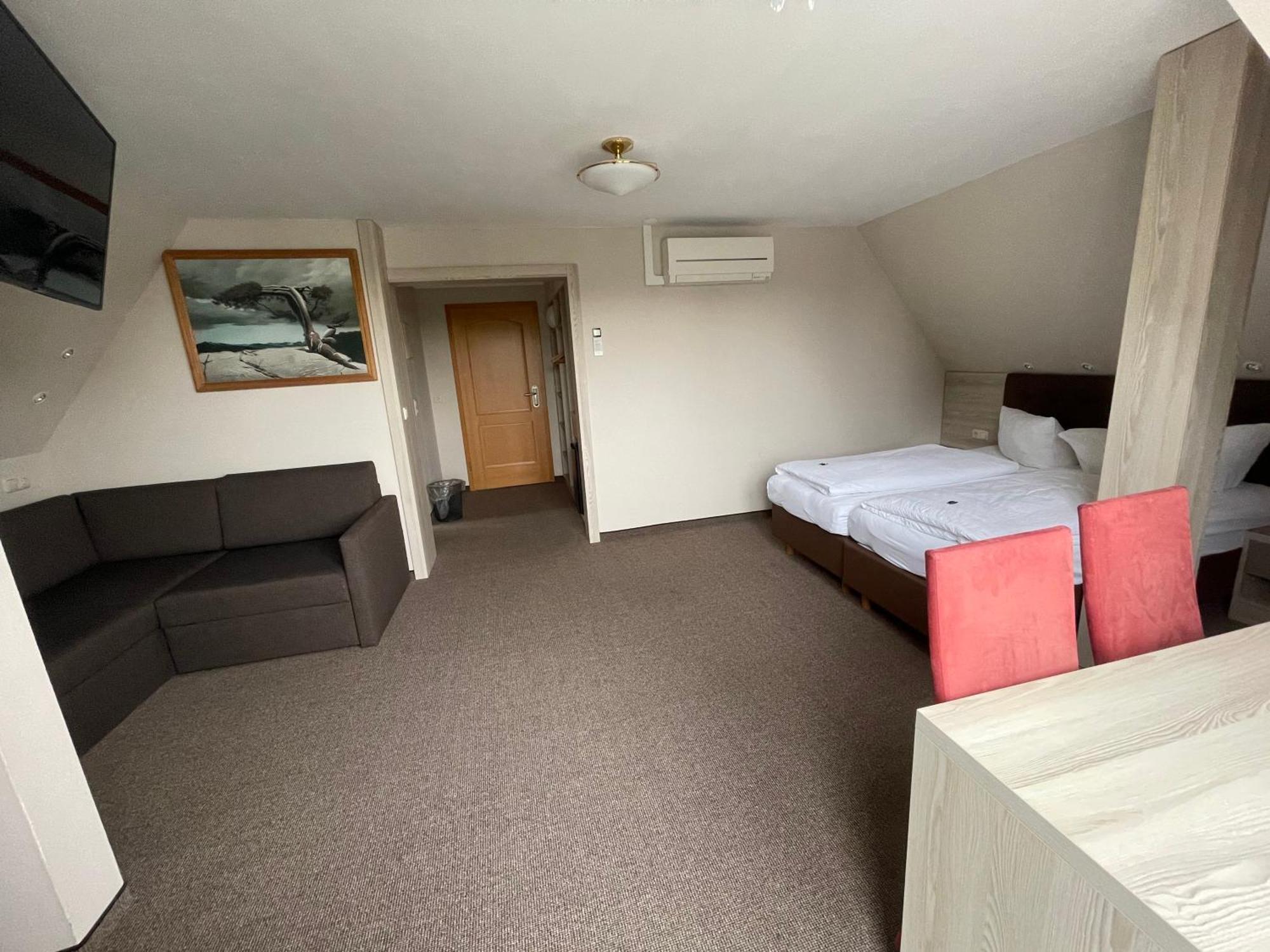 Deluxe Junior Suite