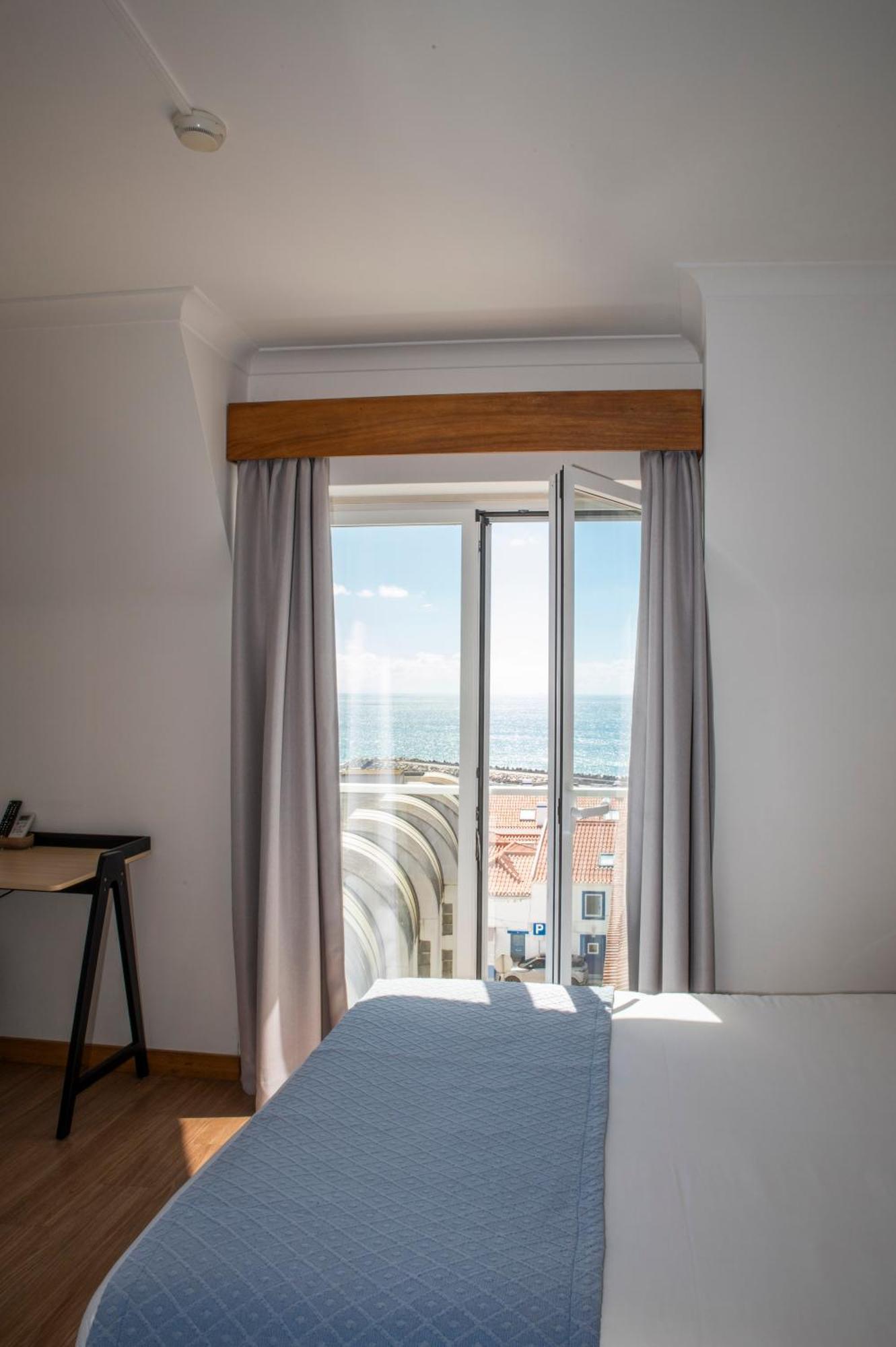 Double or Twin Room Sea View