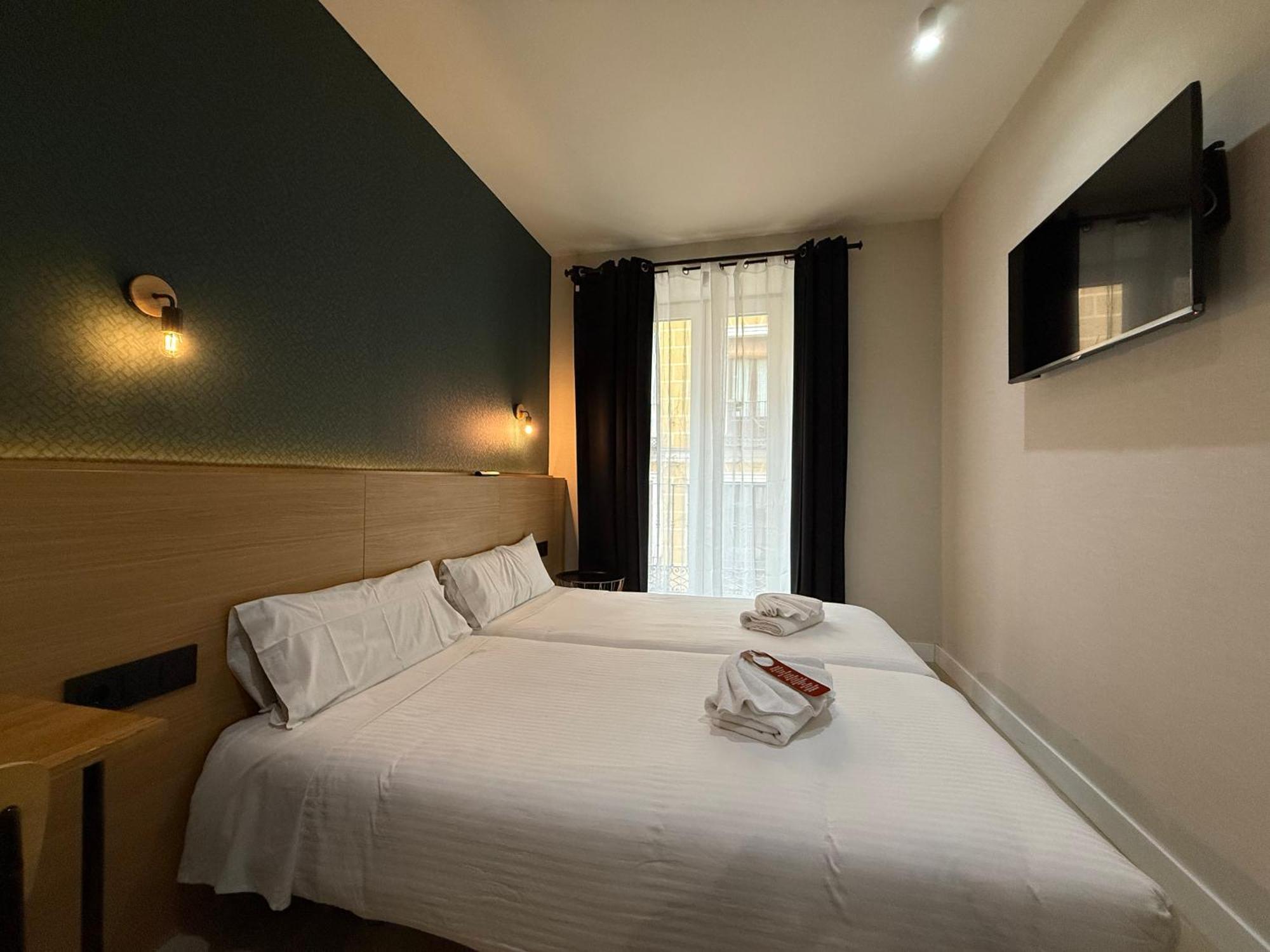 Superior Double Room Private Bathroom